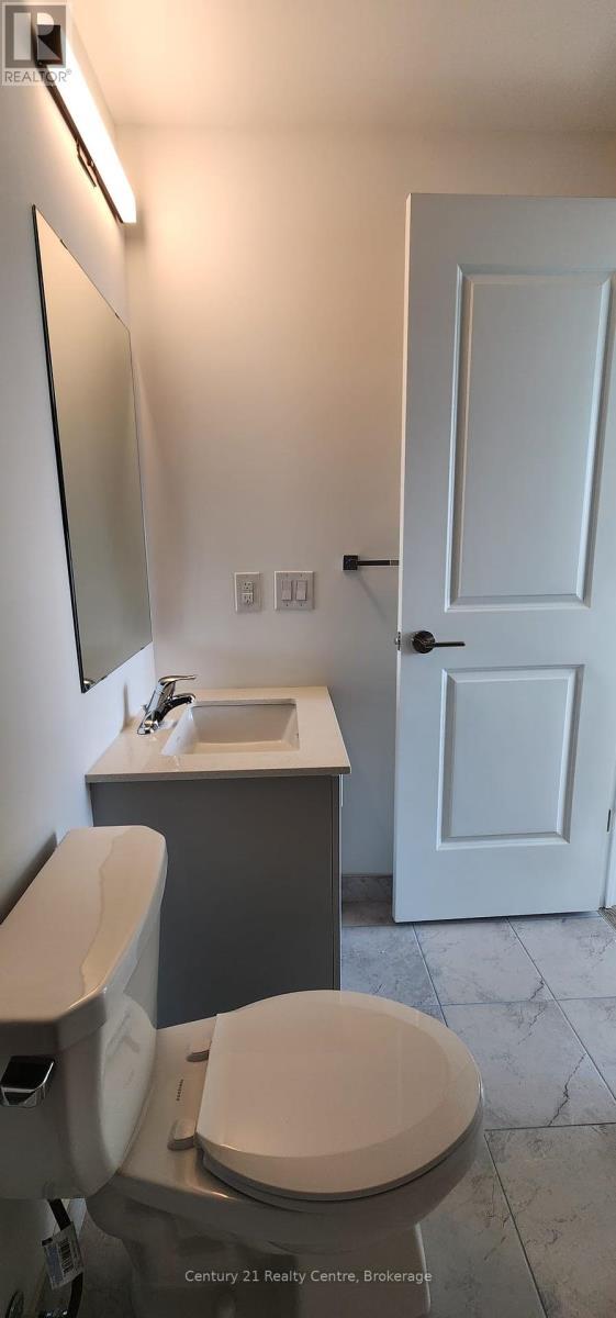 206 - 1115 Douglas Mccurdy Common E, Mississauga, ON - Indoor Photo Showing Bathroom