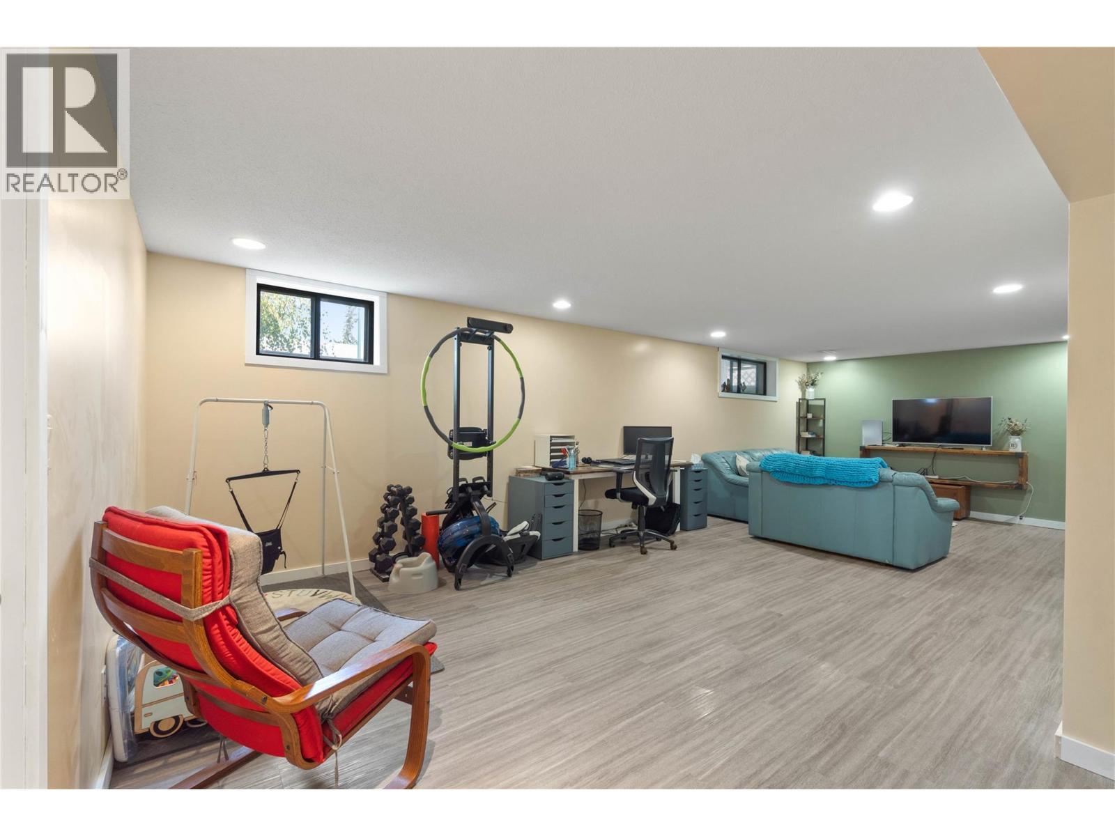 254 Alder Drive, Logan Lake, BC - Indoor