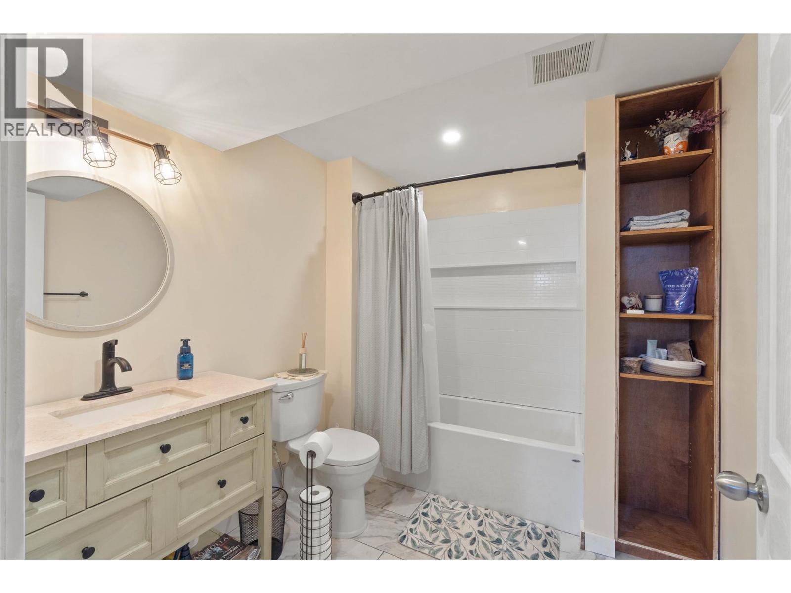 254 Alder Drive, Logan Lake, BC - Indoor Photo Showing Bathroom