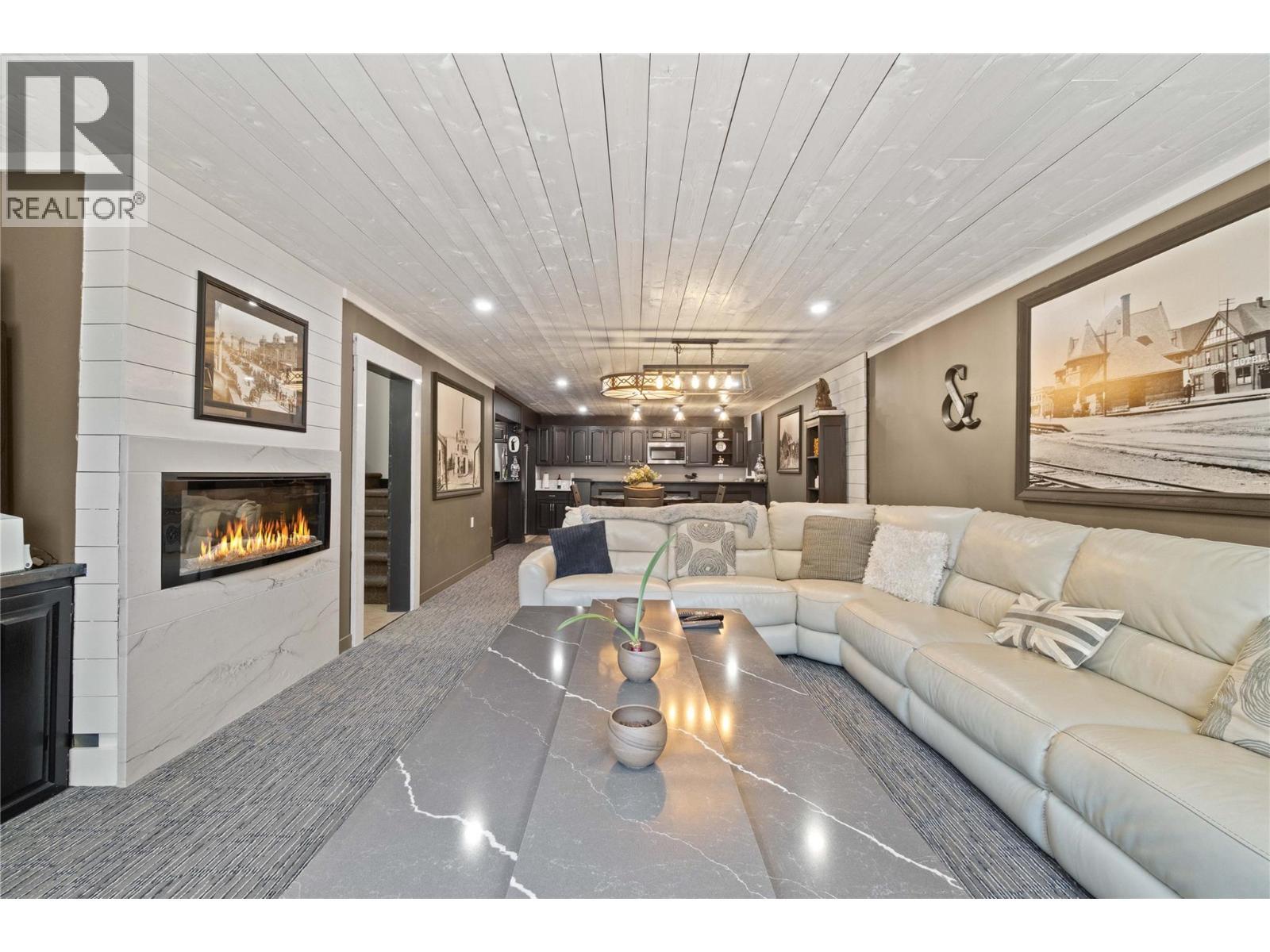 2449 Waverly Place, Blind Bay, BC - Indoor Photo Showing Living Room With Fireplace