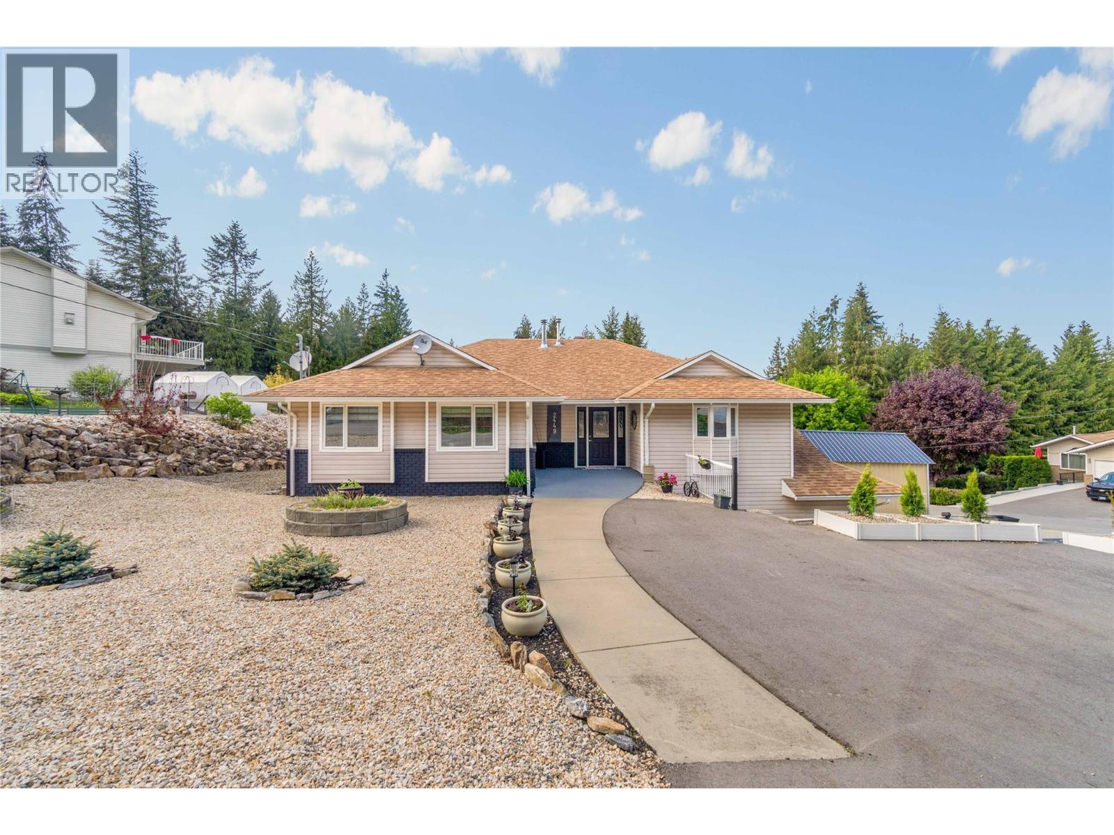 2449 Waverly Place, Blind Bay, BC - Outdoor With Facade