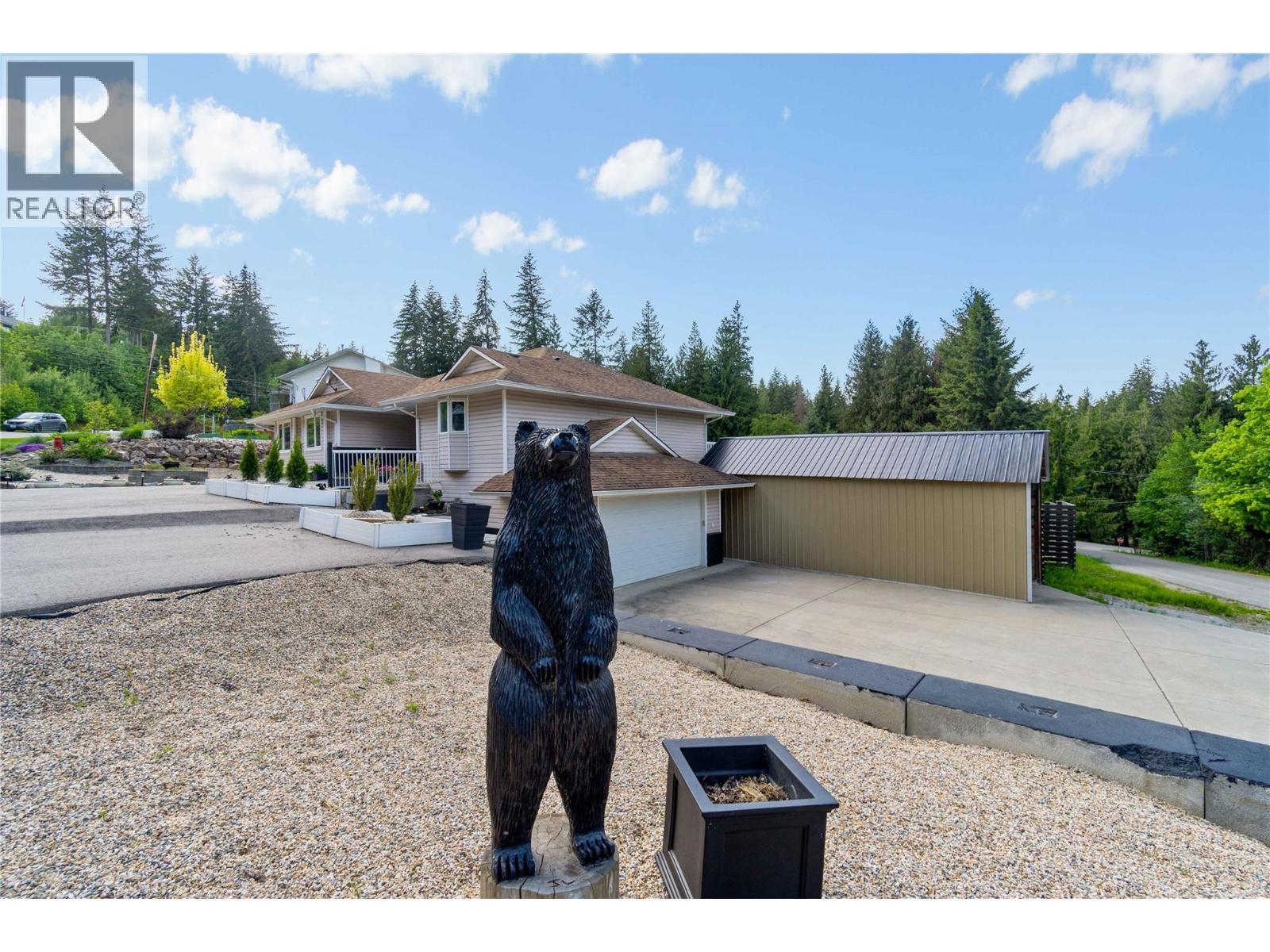 2449 Waverly Place, Blind Bay, BC - Outdoor