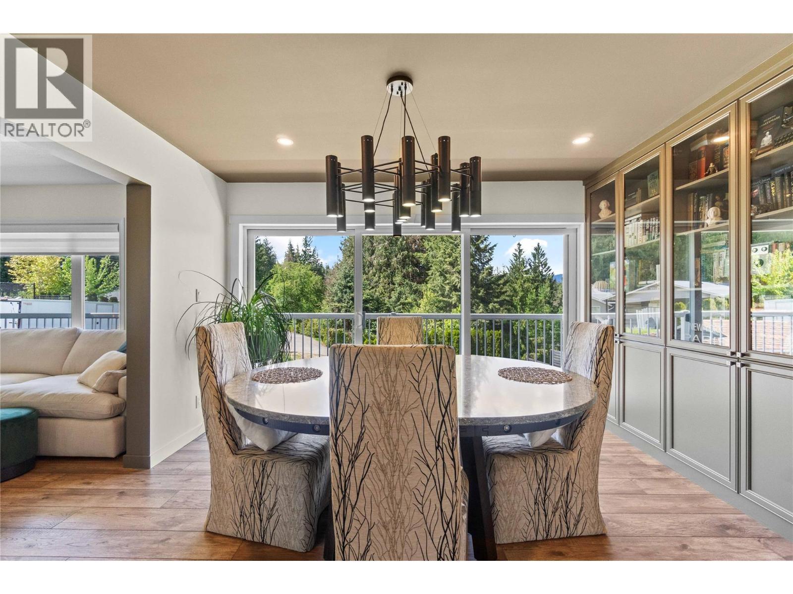 2449 Waverly Place, Blind Bay, BC - Indoor