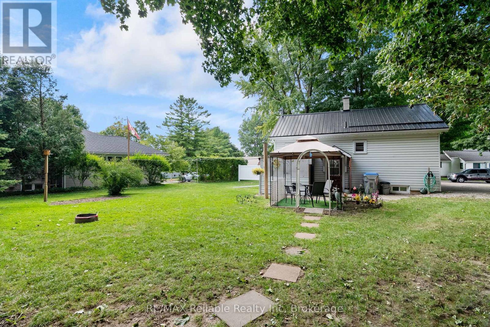 125 North Street S, Central Huron (Clinton), ON - Outdoor