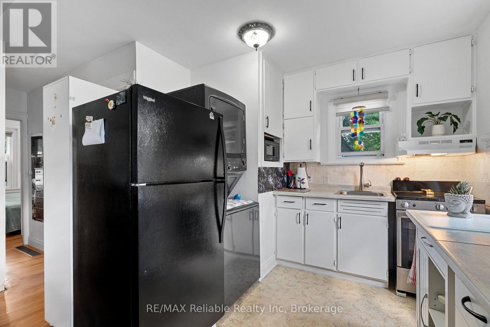 125 North Street S, Central Huron (Clinton), ON - Indoor Photo Showing Kitchen