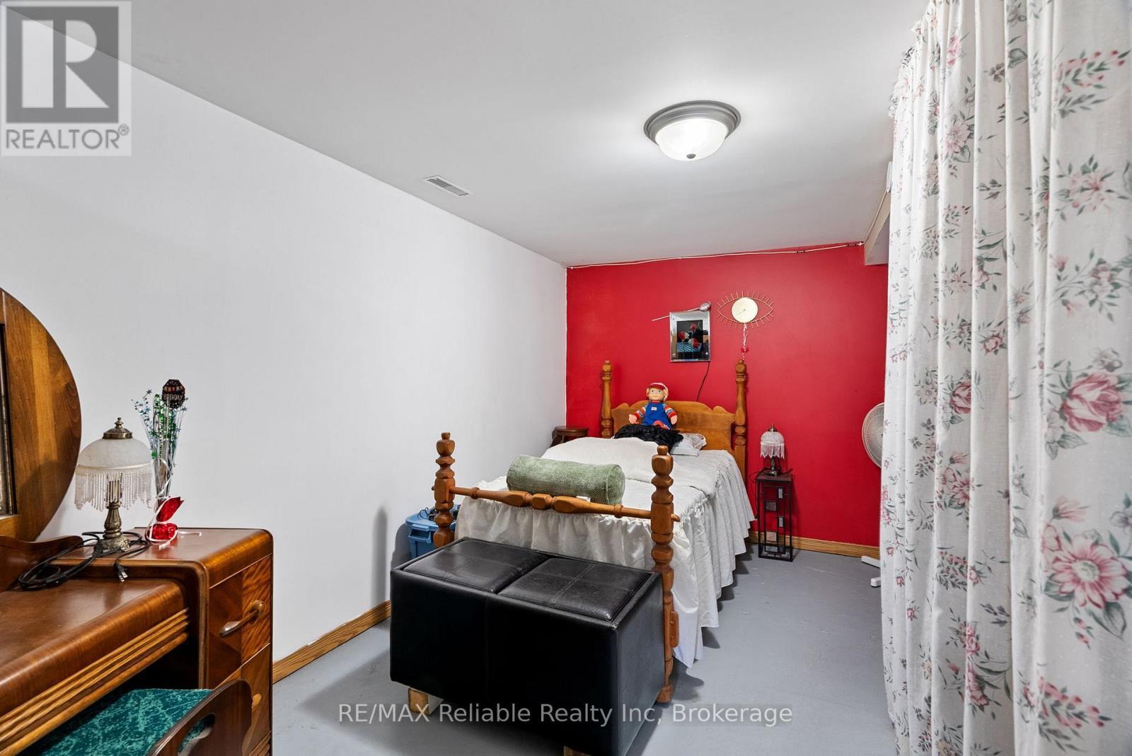 125 North Street S, Central Huron (Clinton), ON - Indoor