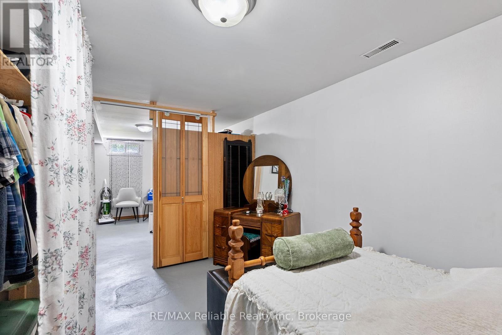 125 North Street S, Central Huron (Clinton), ON - Indoor Photo Showing Bedroom