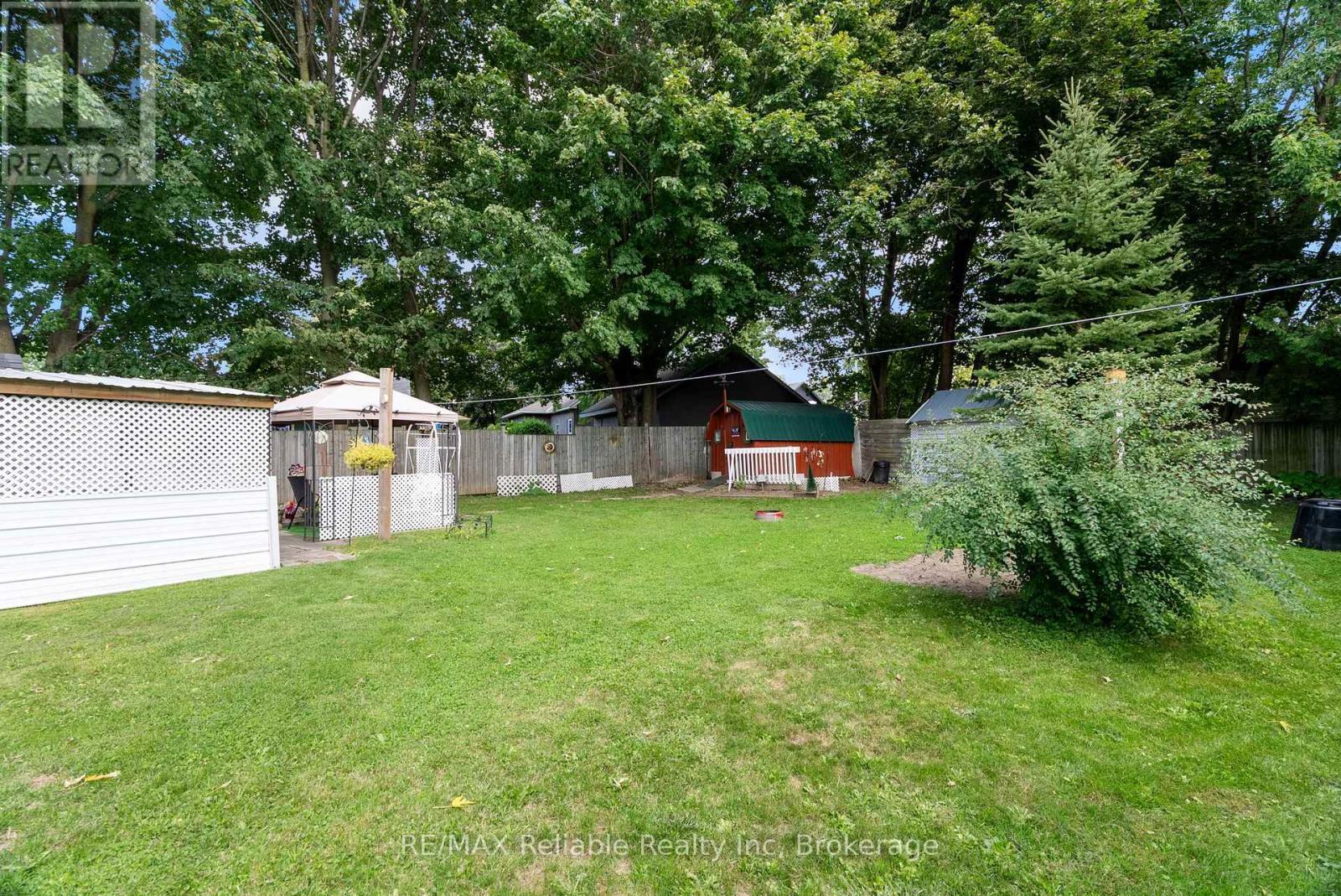 125 North Street S, Central Huron (Clinton), ON - Outdoor