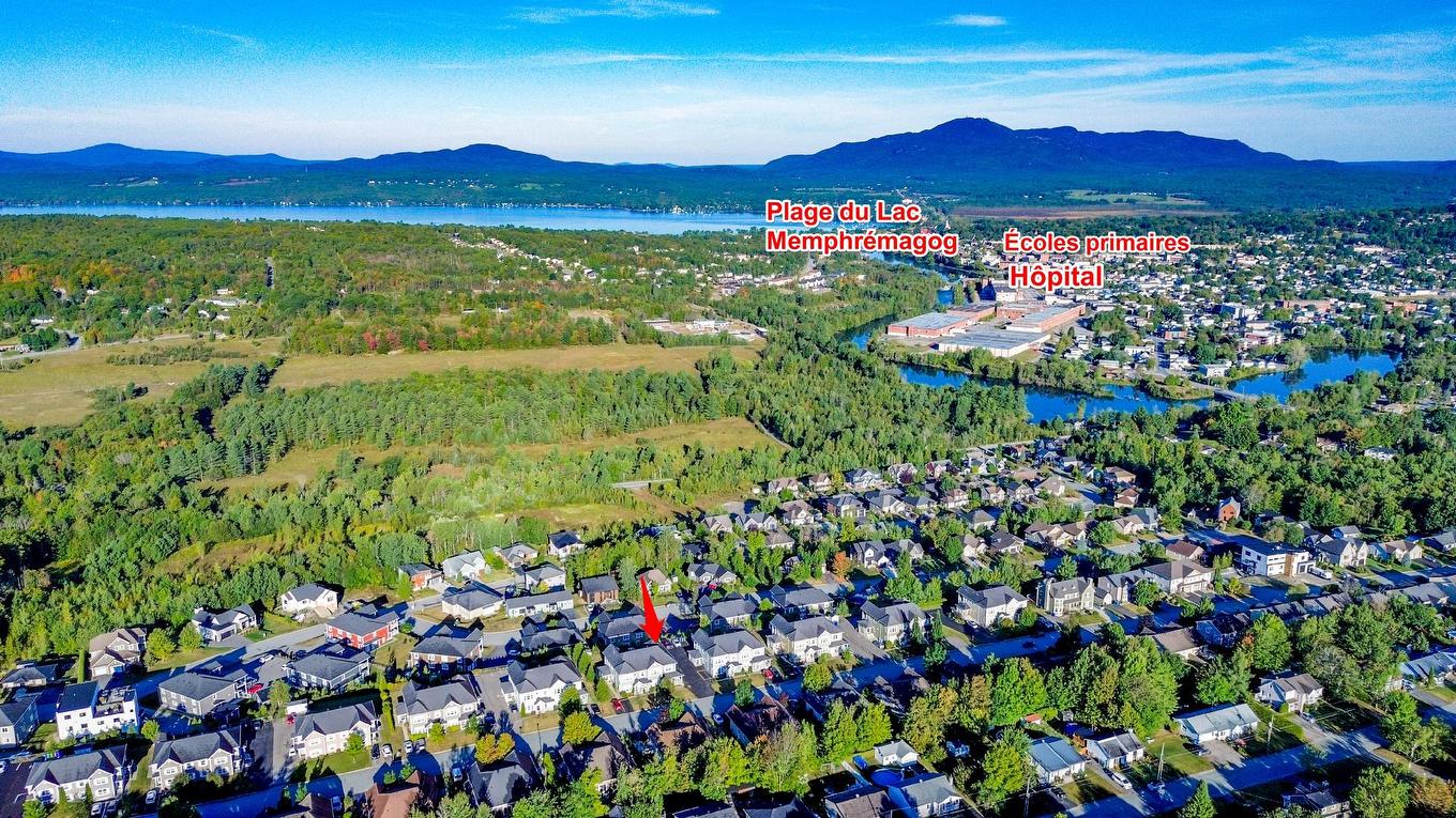Vue d'ensemble - 623 Rue St-Alphonse S., Magog, QC - Outdoor With Body Of Water With View