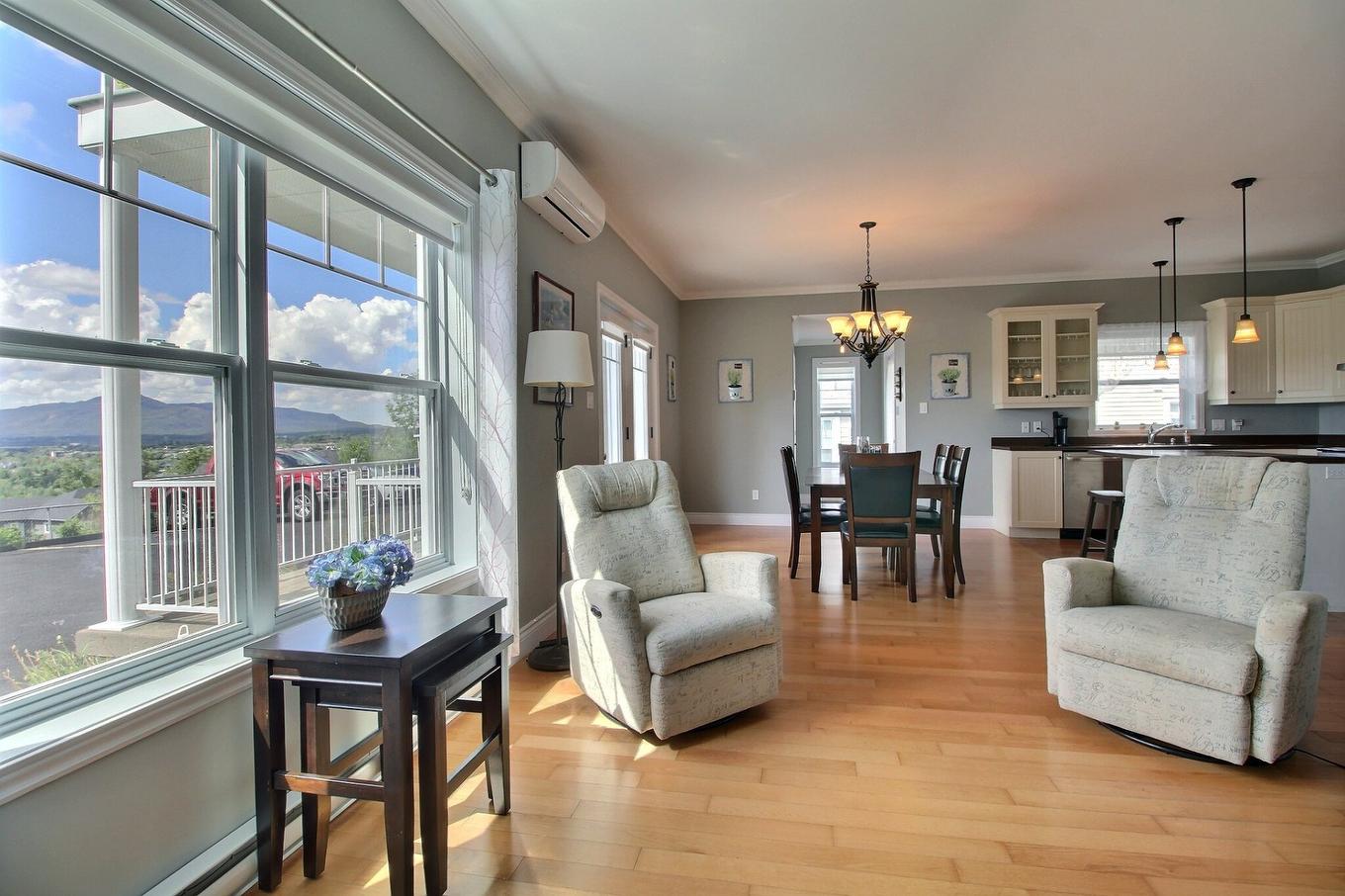Salon - 623 Rue St-Alphonse S., Magog, QC - Indoor Photo Showing Living Room