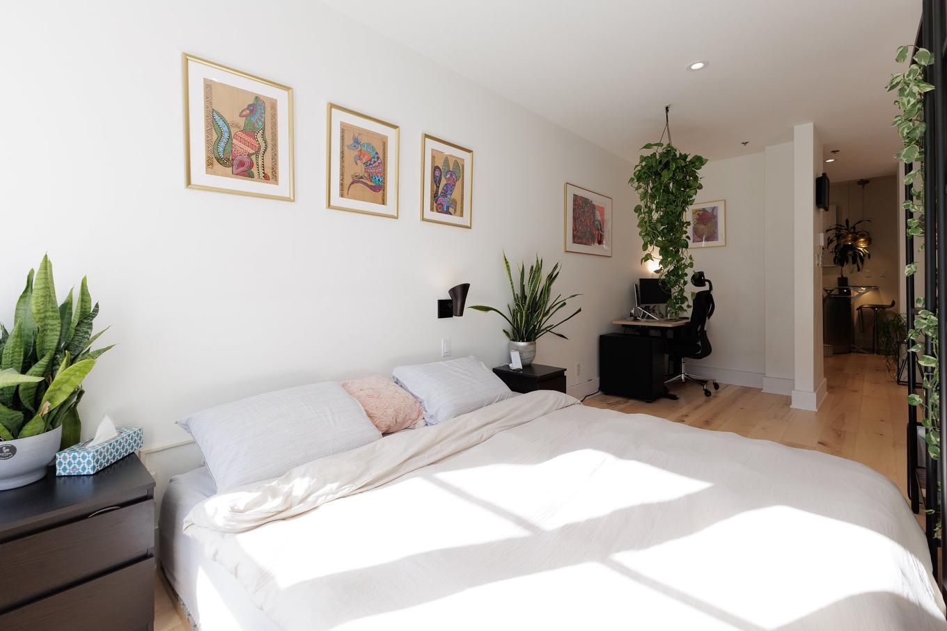 Bedroom - 203-4247 Rue Clark, Montréal (Le Plateau-Mont-Royal), QC - Indoor Photo Showing Bedroom