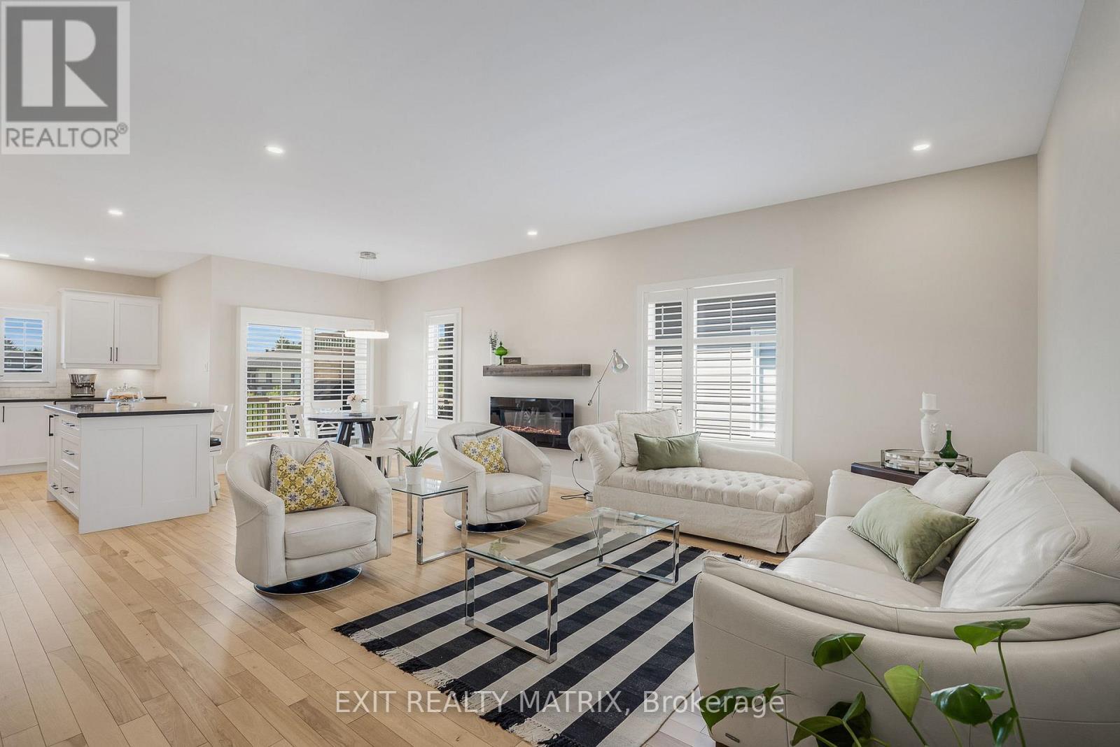 9 Sarah Street, Casselman, ON - Indoor Photo Showing Living Room With Fireplace