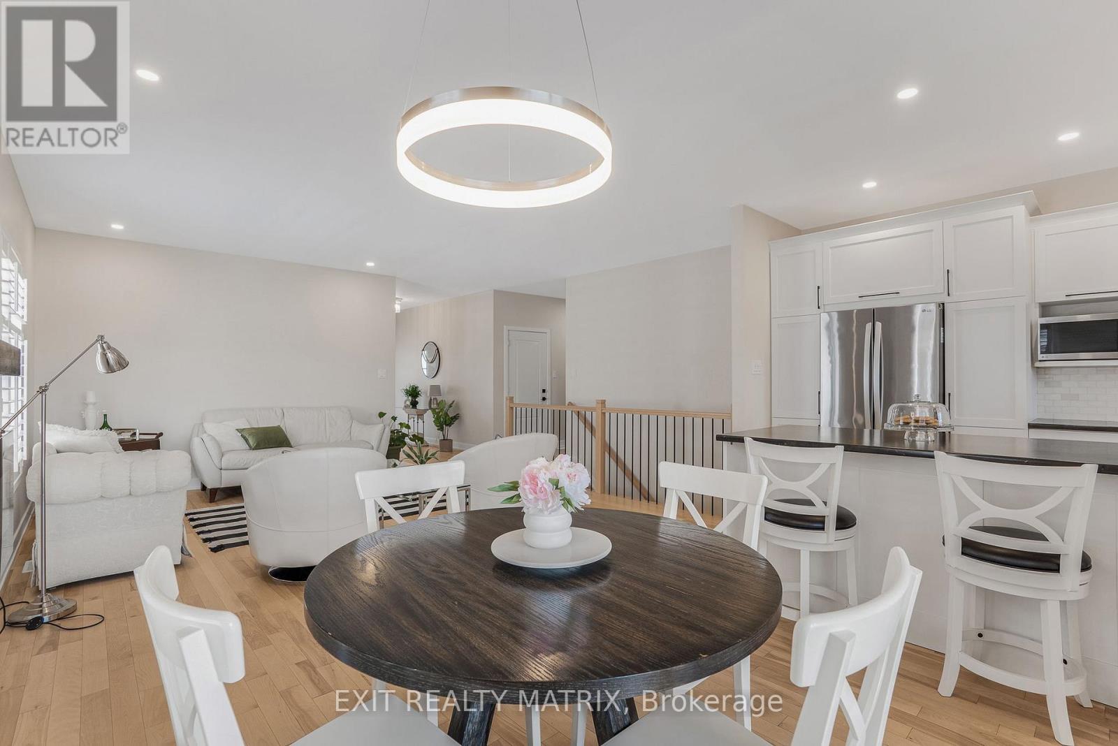 9 Sarah Street, Casselman, ON - Indoor Photo Showing Dining Room