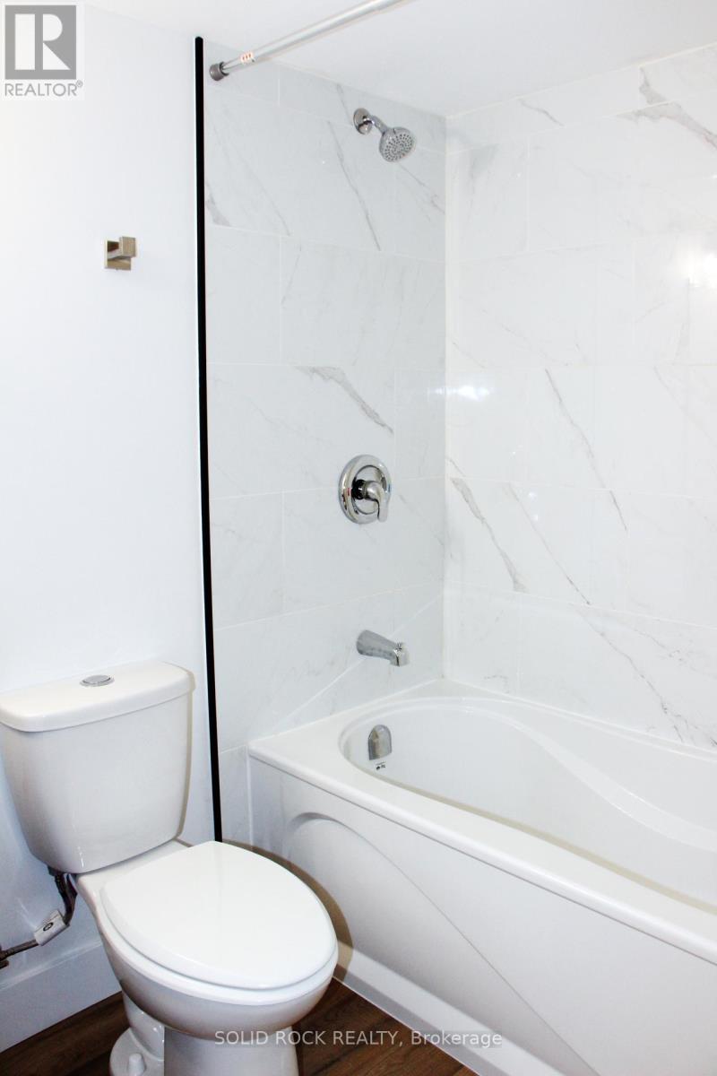 846 Alpine Avenue, Ottawa, ON - Indoor Photo Showing Bathroom