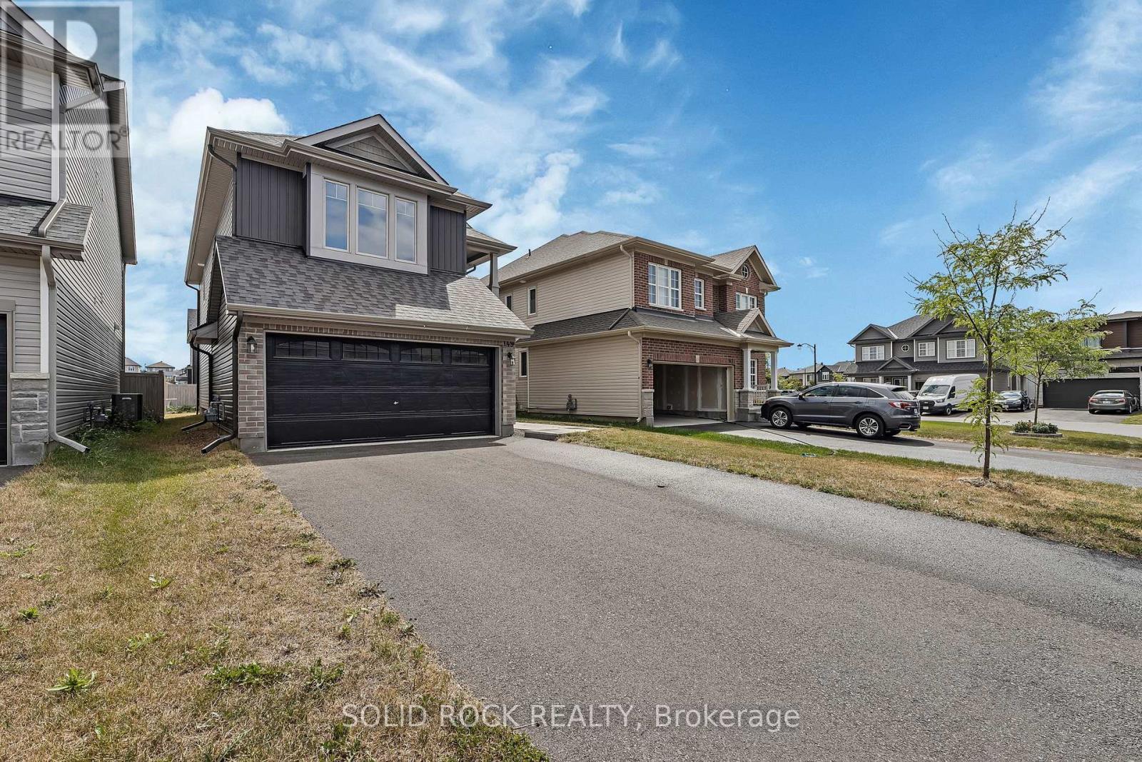 149 Minikan Street, Ottawa, ON - Outdoor With Facade