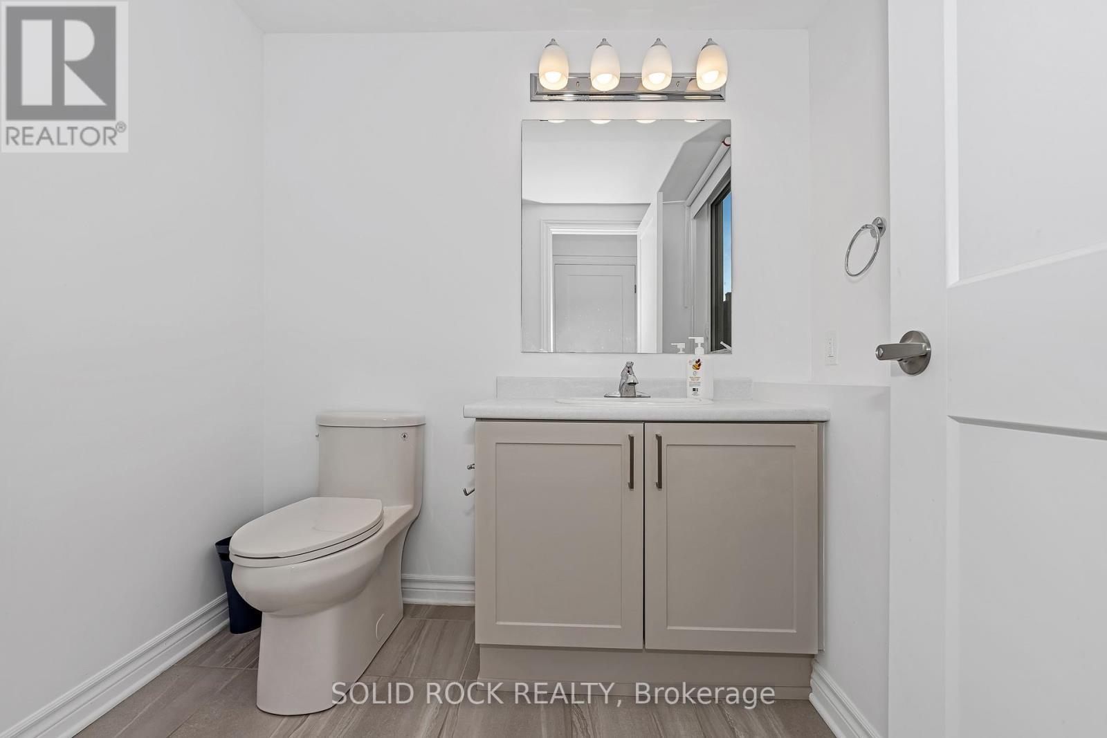 149 Minikan Street, Ottawa, ON - Indoor Photo Showing Bathroom