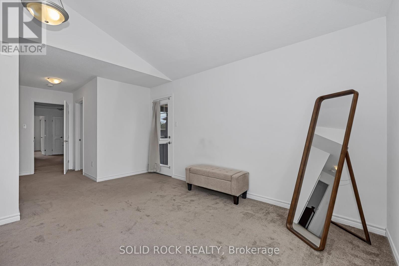 149 Minikan Street, Ottawa, ON - Indoor Photo Showing Other Room