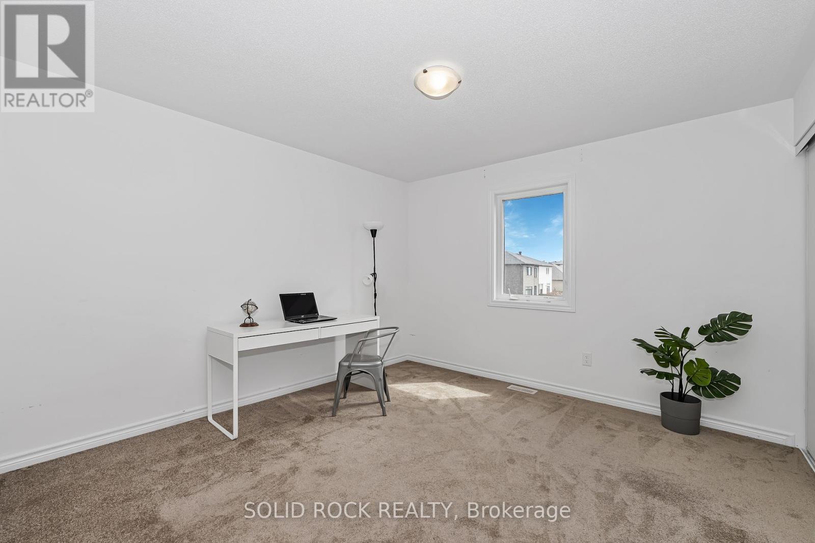 149 Minikan Street, Ottawa, ON - Indoor Photo Showing Other Room