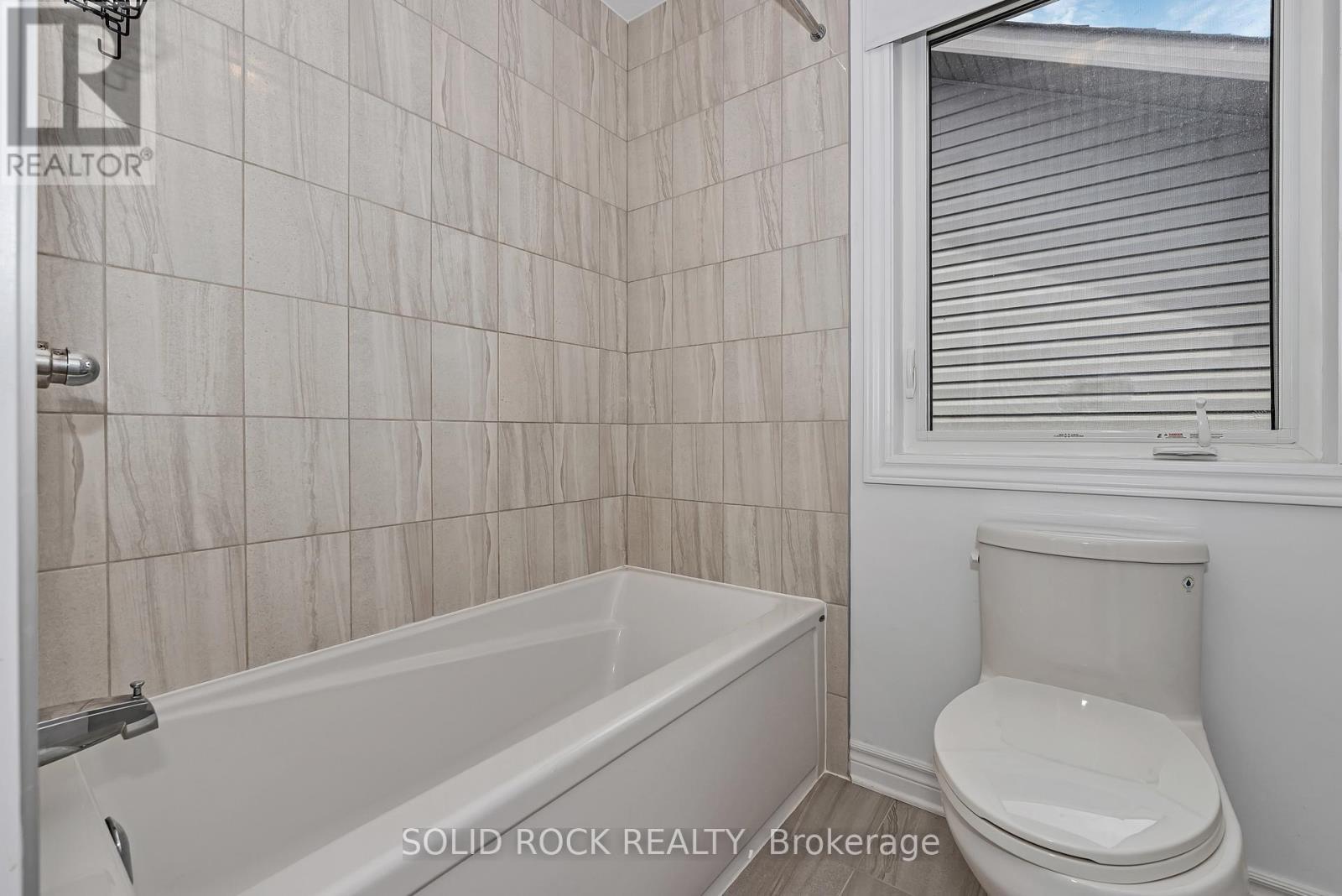 149 Minikan Street, Ottawa, ON - Indoor Photo Showing Bathroom