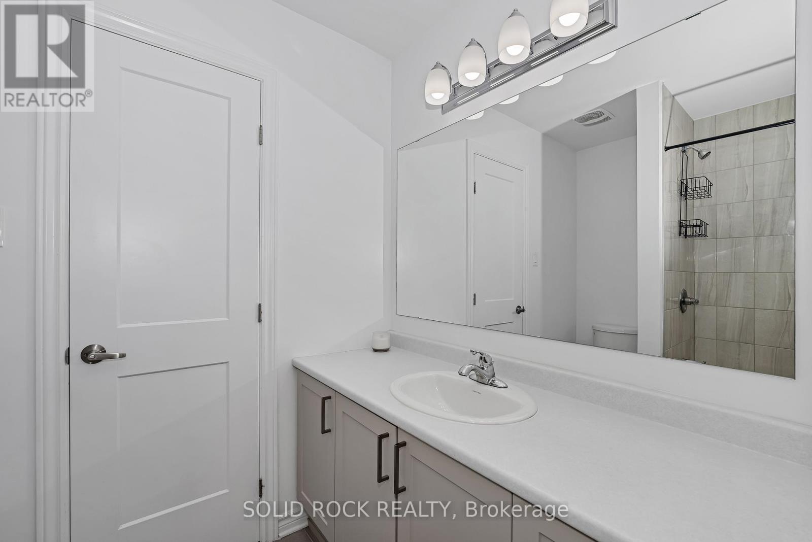 149 Minikan Street, Ottawa, ON - Indoor Photo Showing Bathroom