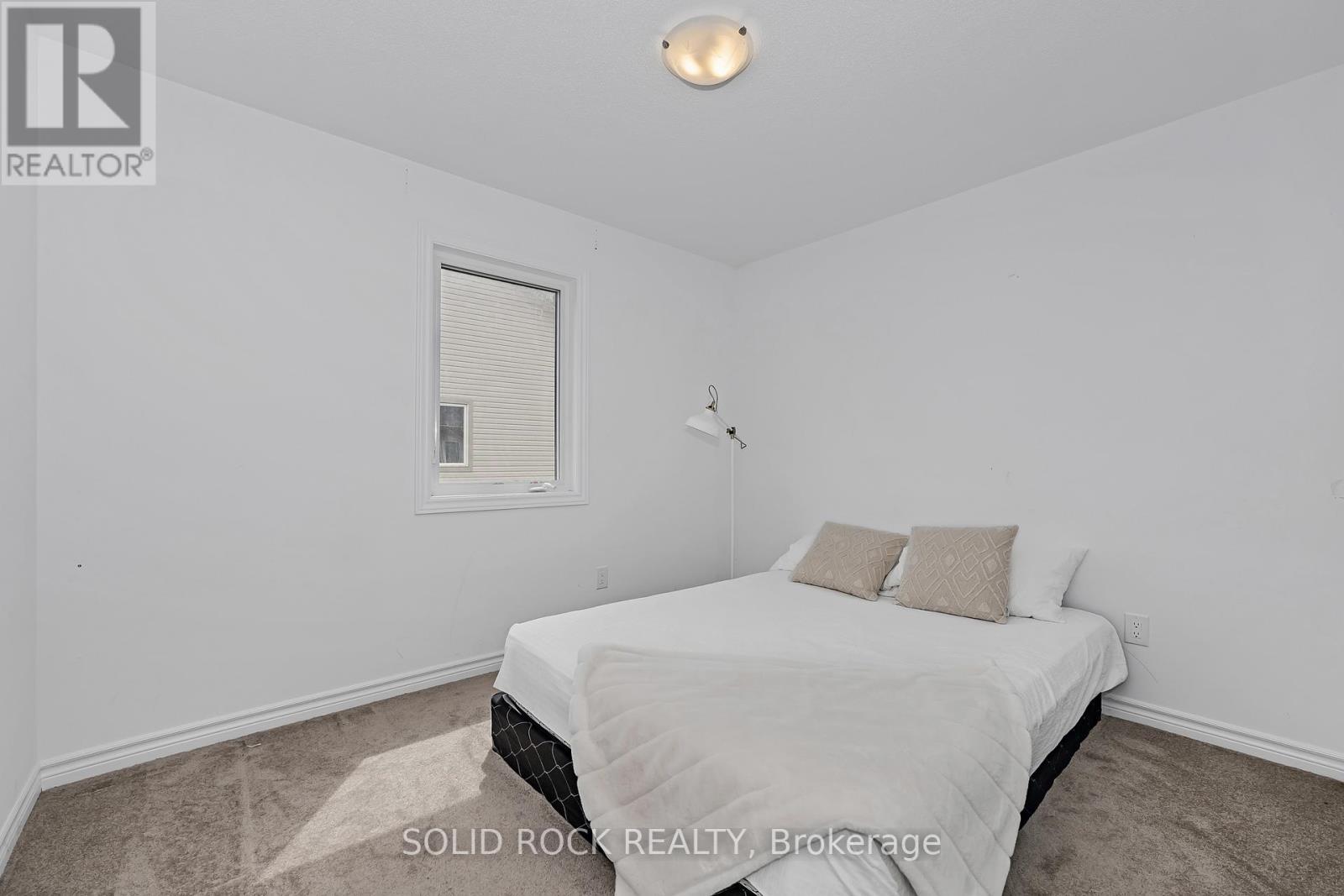 149 Minikan Street, Ottawa, ON - Indoor Photo Showing Bedroom