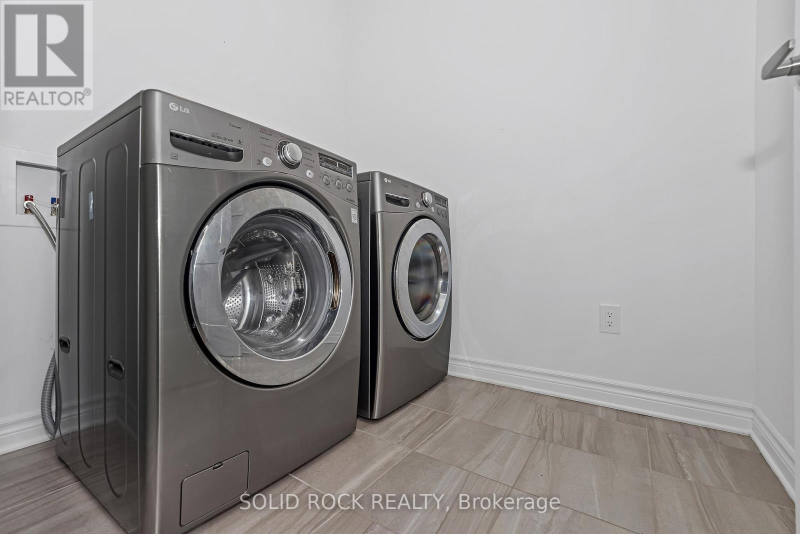 149 Minikan Street, Ottawa, ON - Indoor Photo Showing Laundry Room