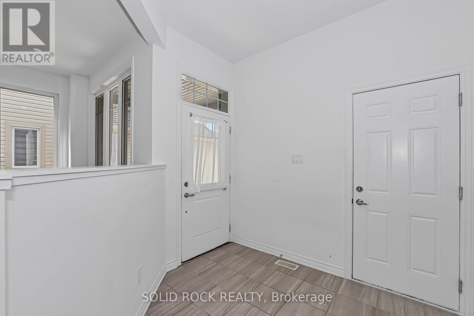 149 Minikan Street, Ottawa, ON - Indoor Photo Showing Other Room