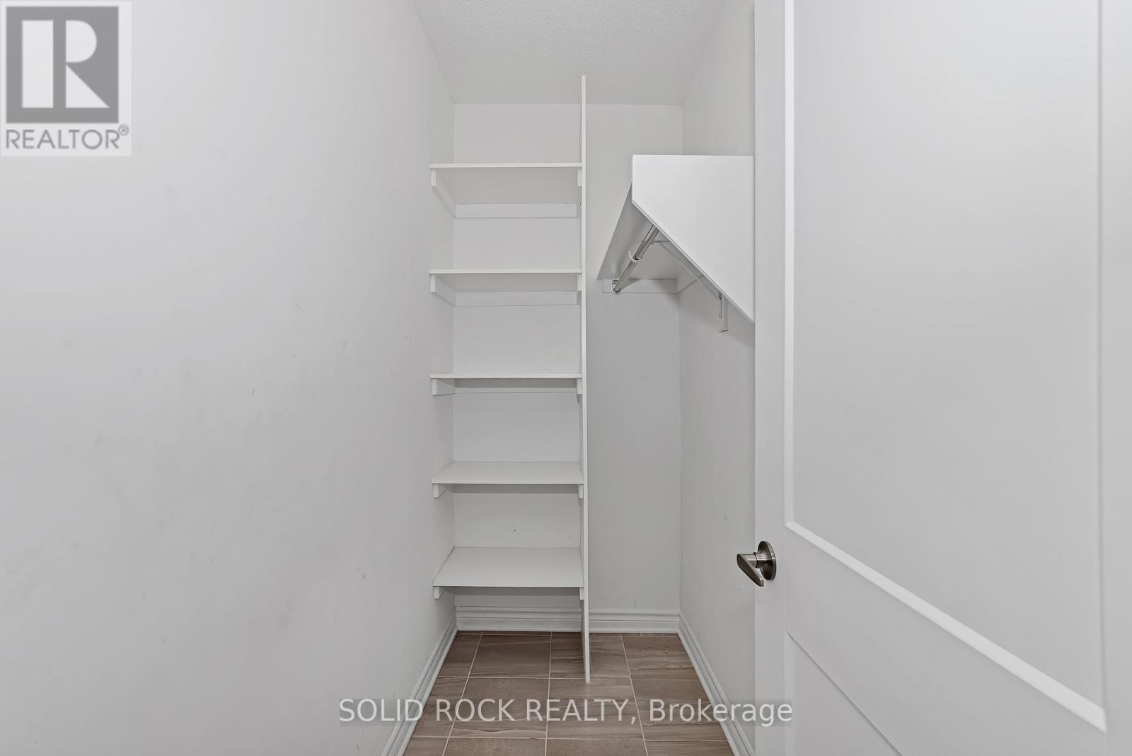 149 Minikan Street, Ottawa, ON - Indoor Photo Showing Other Room