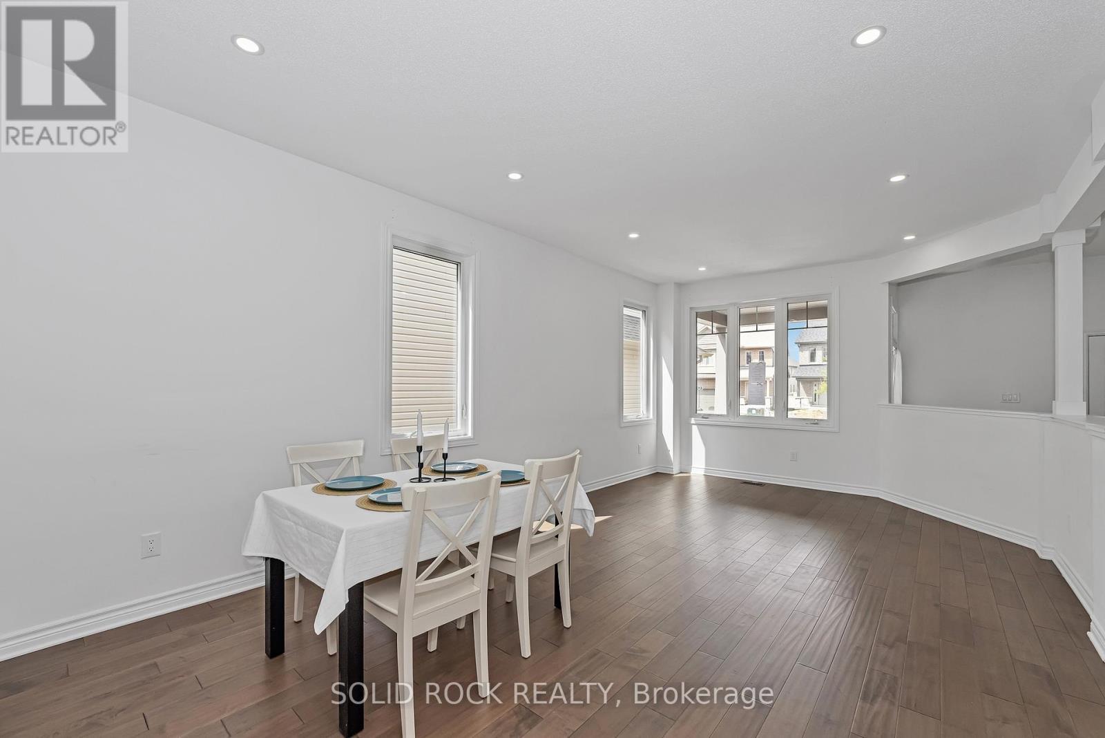 149 Minikan Street, Ottawa, ON - Indoor Photo Showing Dining Room