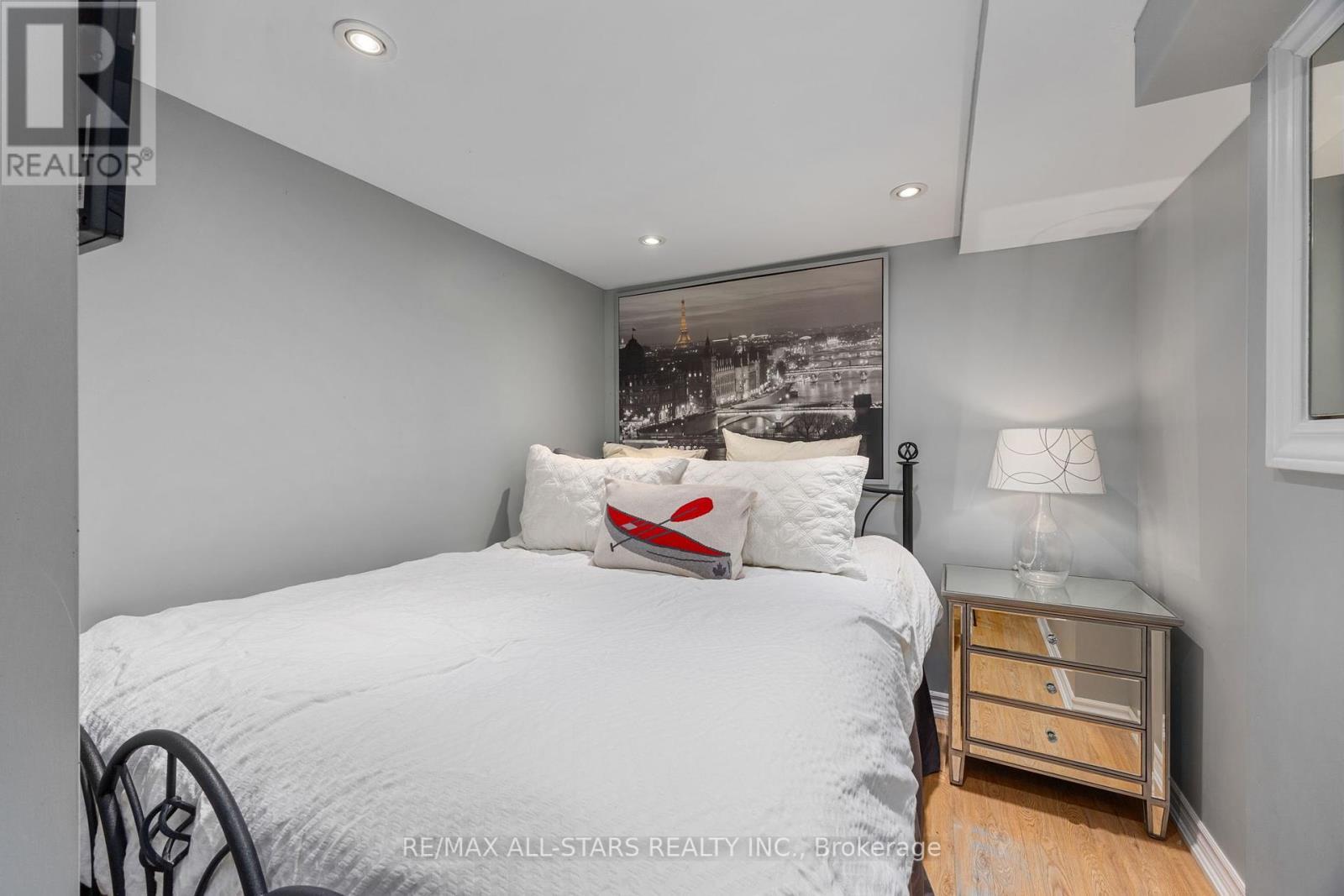 10 Sufi Crescent, Toronto, ON - Indoor Photo Showing Bedroom