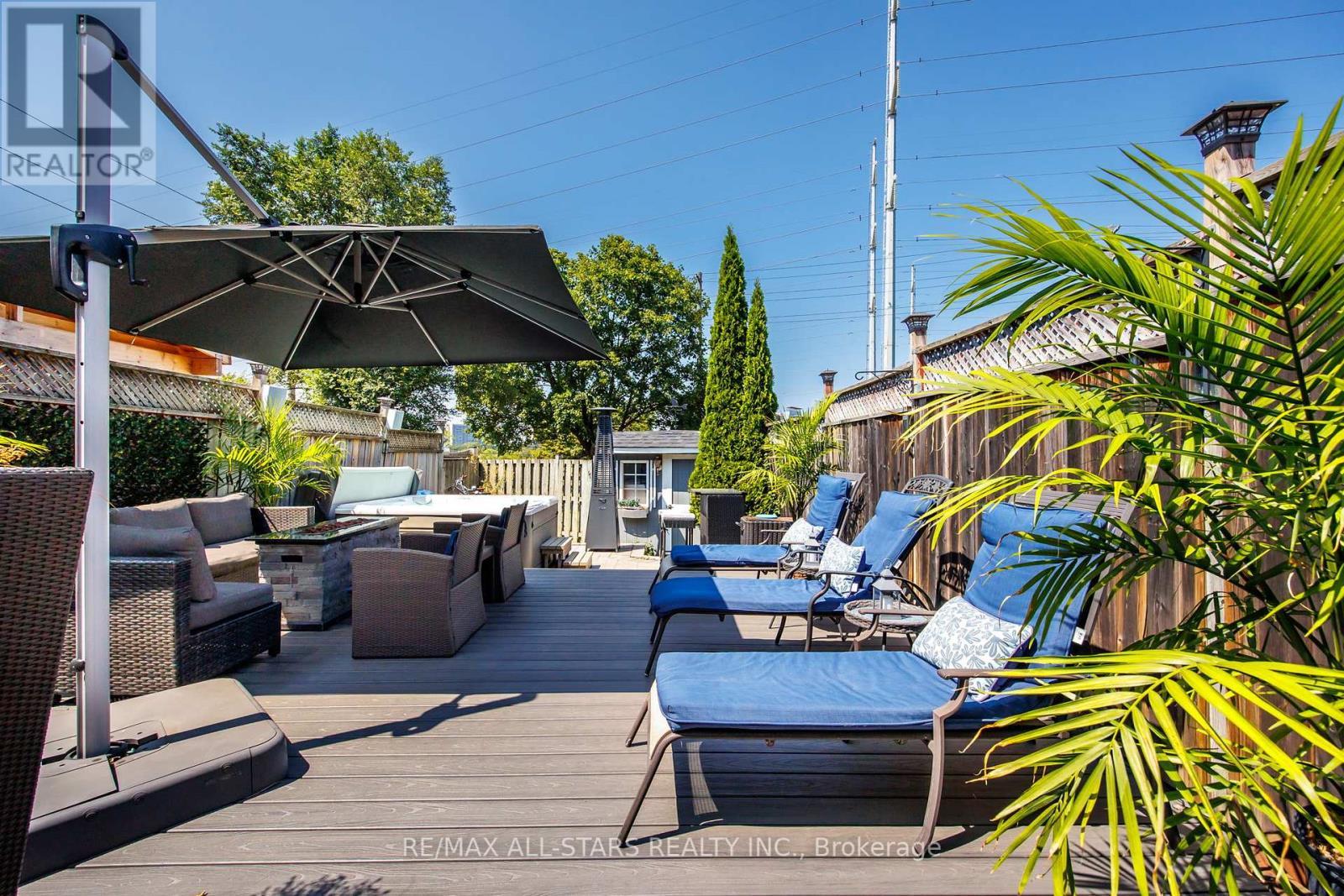 Stunning backyard - 10 Sufi Crescent, Toronto, ON - Outdoor With Deck Patio Veranda With Exterior