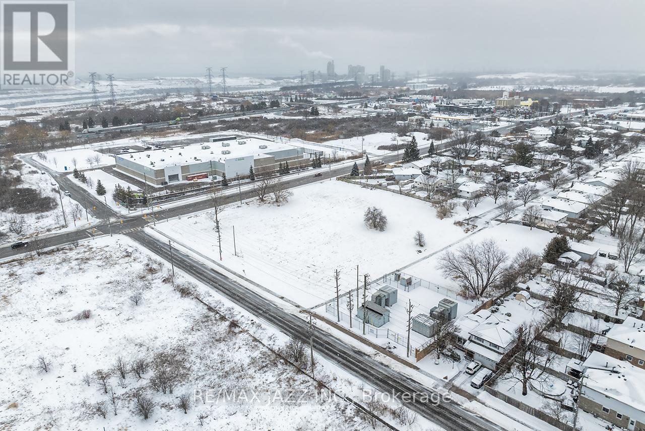 200 Baseline Road W, Clarington (Bowmanville), ON