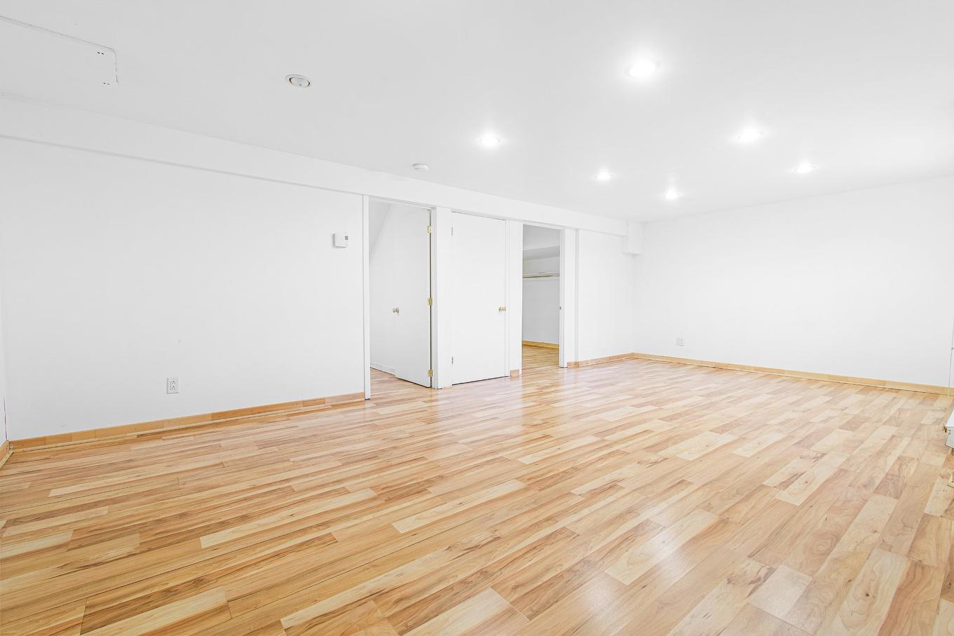 Salle familiale - 18113 Rue Rousson, Montréal (Pierrefonds-Roxboro), QC - Indoor Photo Showing Other Room