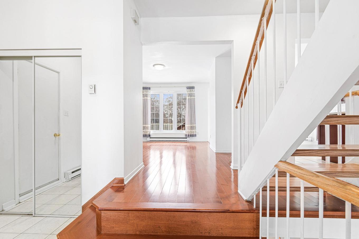 Intérieur - 18113 Rue Rousson, Montréal (Pierrefonds-Roxboro), QC - Indoor Photo Showing Other Room