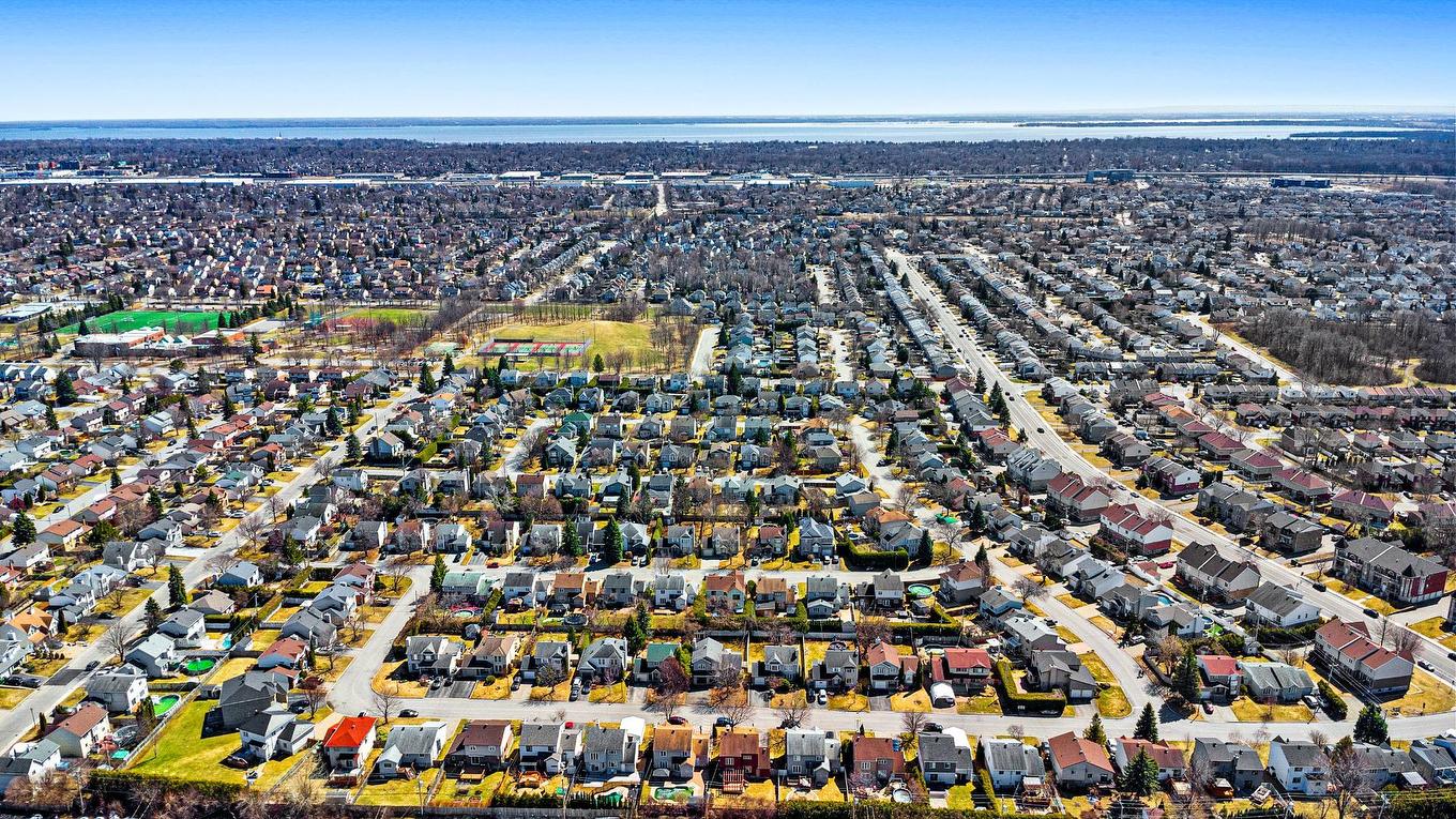 Extérieur - 18113 Rue Rousson, Montréal (Pierrefonds-Roxboro), QC - Outdoor With View