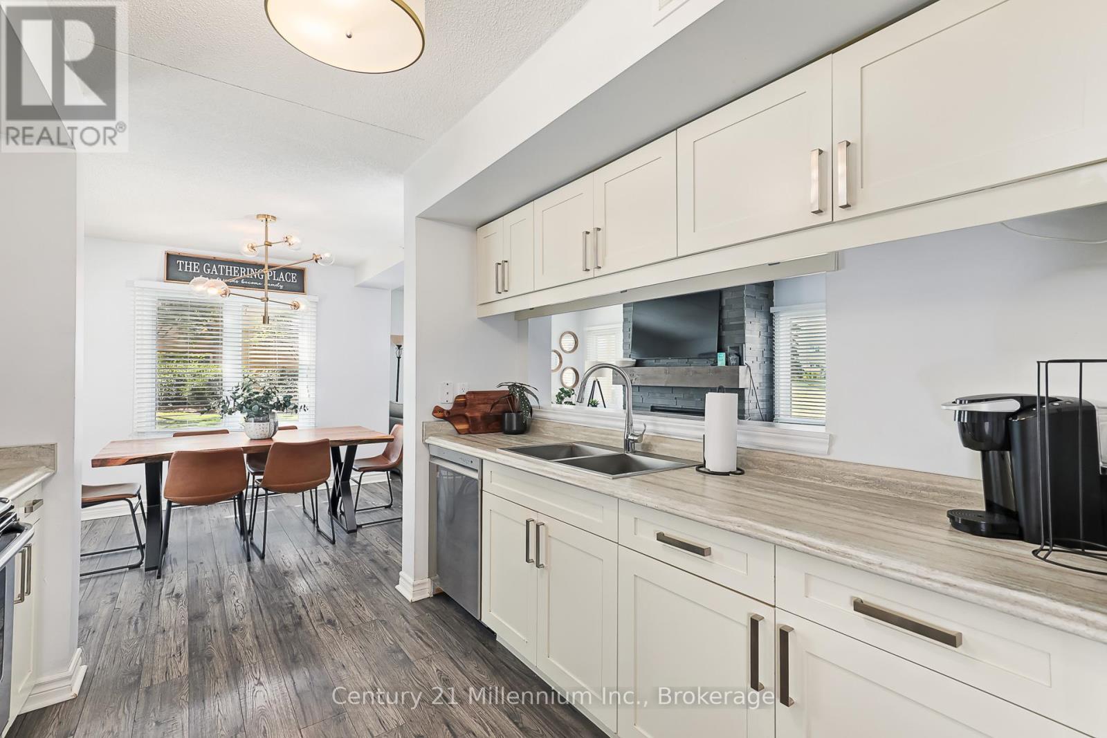 118 - 169 Jozo Weider Boulevard, Blue Mountains, ON - Indoor Photo Showing Kitchen With Double Sink