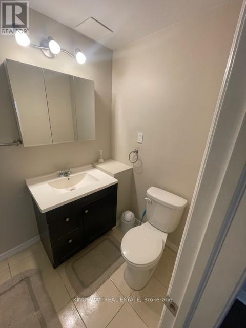 3194 World Series Court, Mississauga, ON - Indoor Photo Showing Bathroom