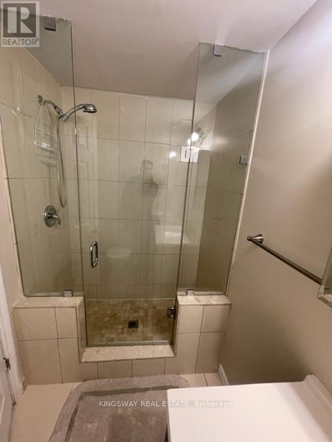 3194 World Series Court, Mississauga, ON - Indoor Photo Showing Bathroom