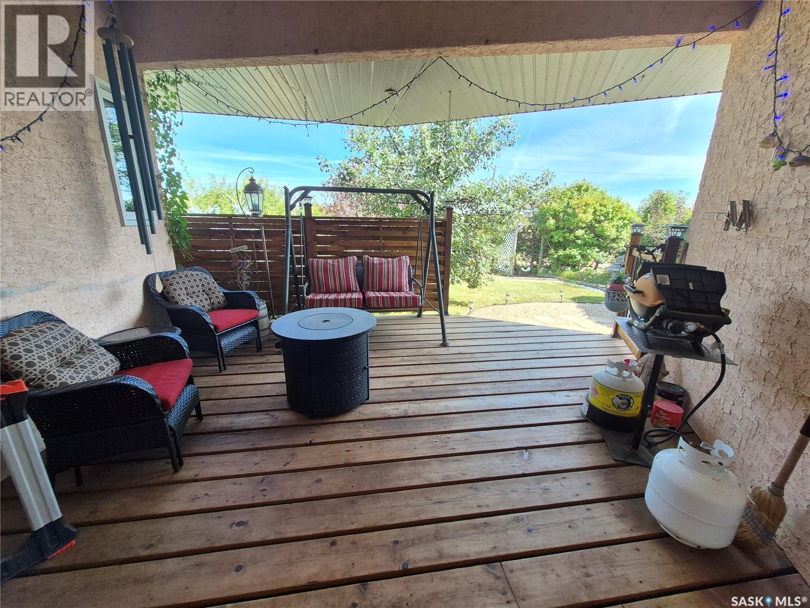 713 Railway Avenue, Midale, SK - Outdoor With Deck Patio Veranda With Exterior