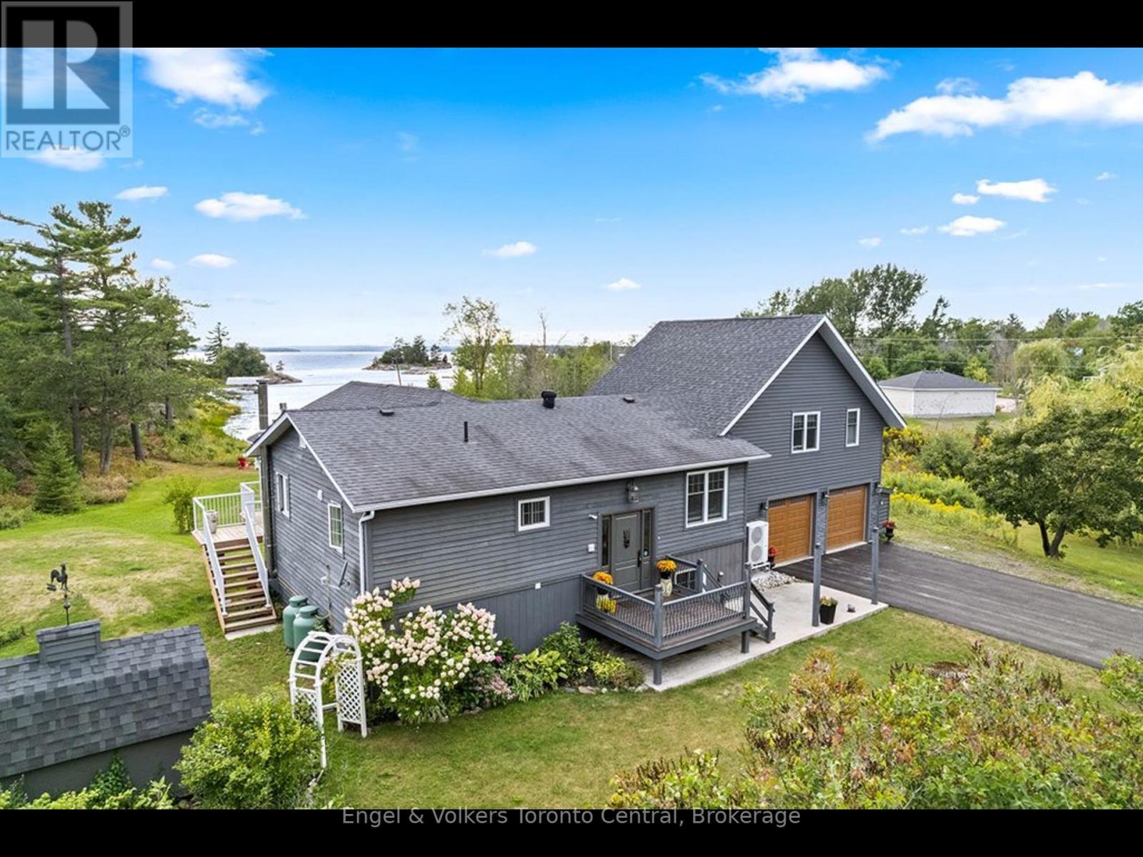 9 Osprey Way, Georgian Bay (Baxter), ON - Outdoor With Deck Patio Veranda