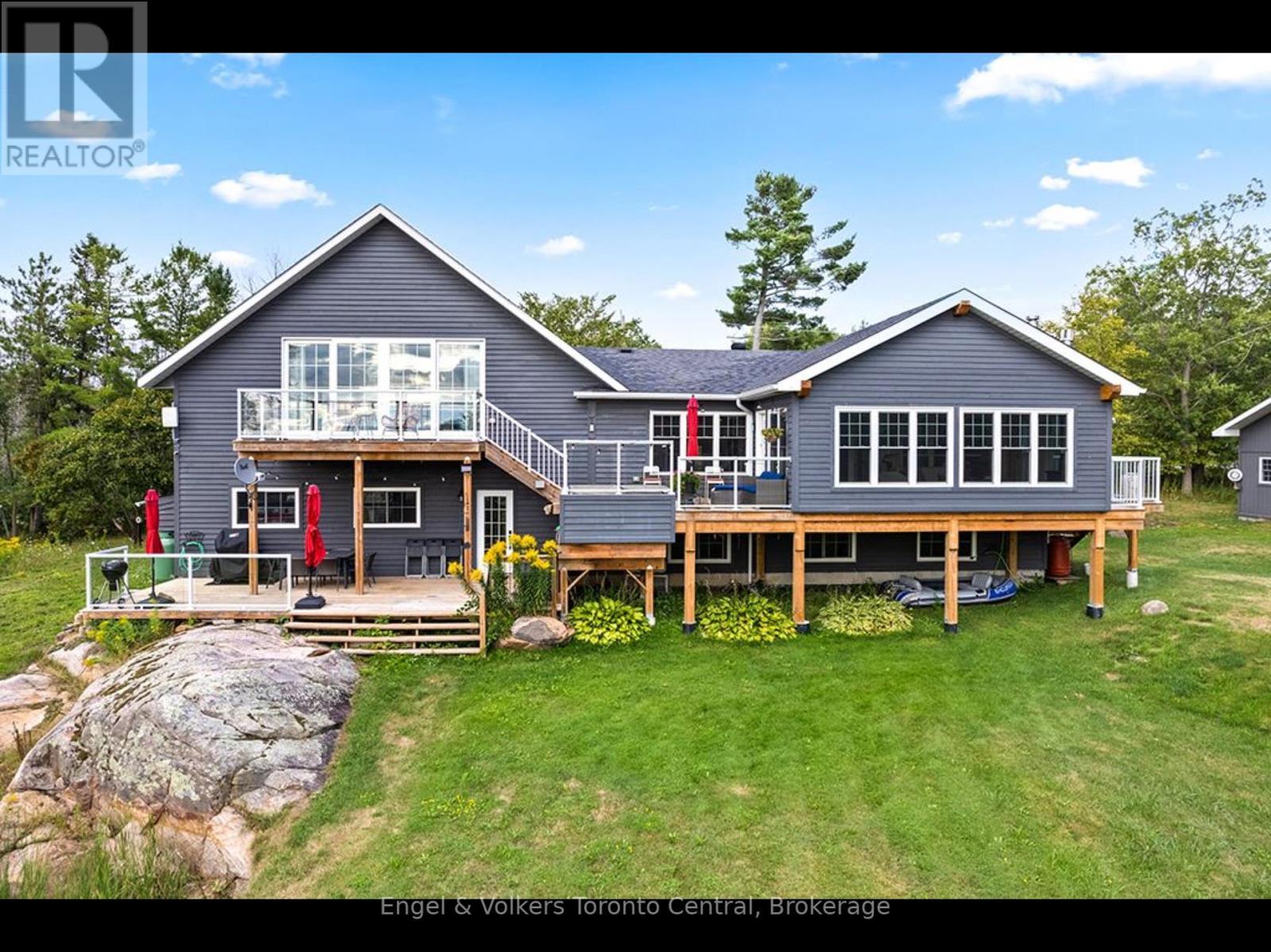 9 Osprey Way, Georgian Bay (Baxter), ON - Outdoor With Deck Patio Veranda