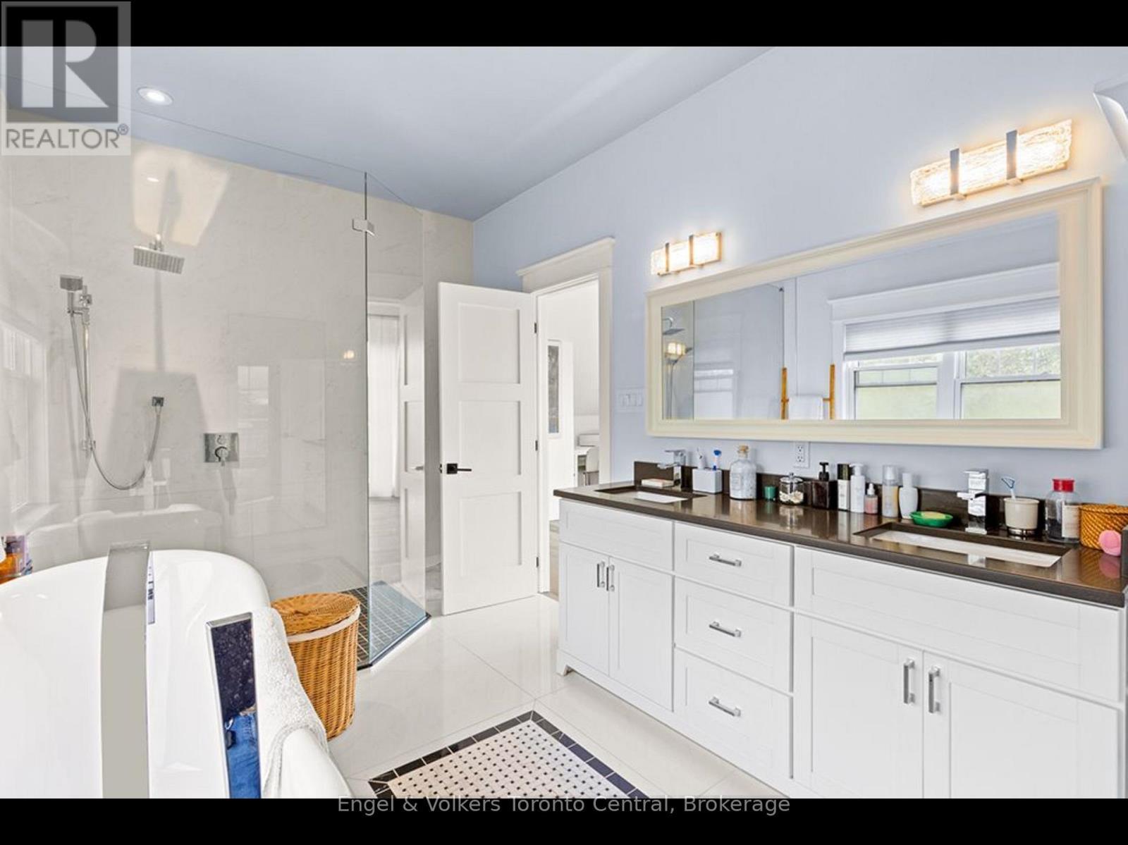 9 Osprey Way, Georgian Bay (Baxter), ON - Indoor Photo Showing Bathroom