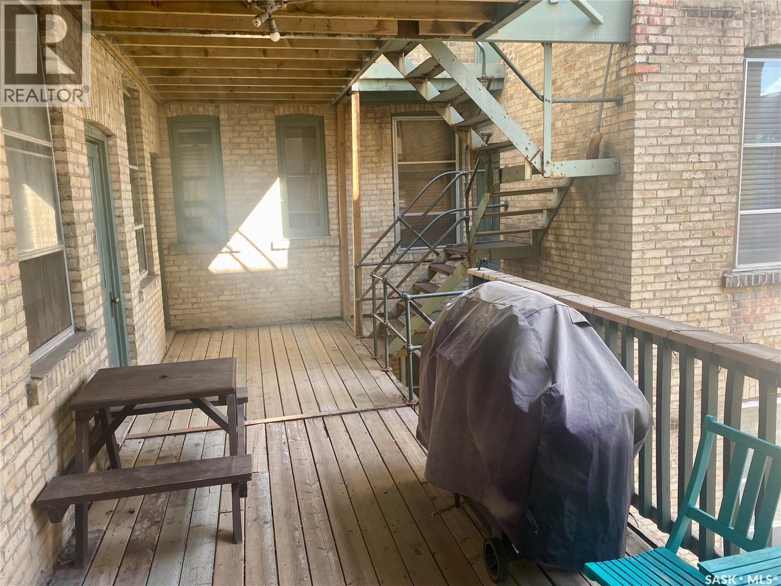 19 2201 14Th Avenue, Regina, SK - Outdoor With Exterior