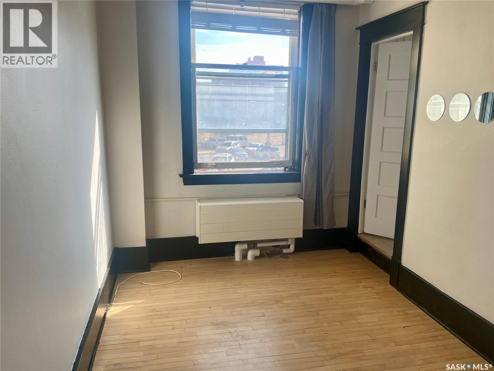 19 2201 14Th Avenue, Regina, SK - Indoor Photo Showing Other Room