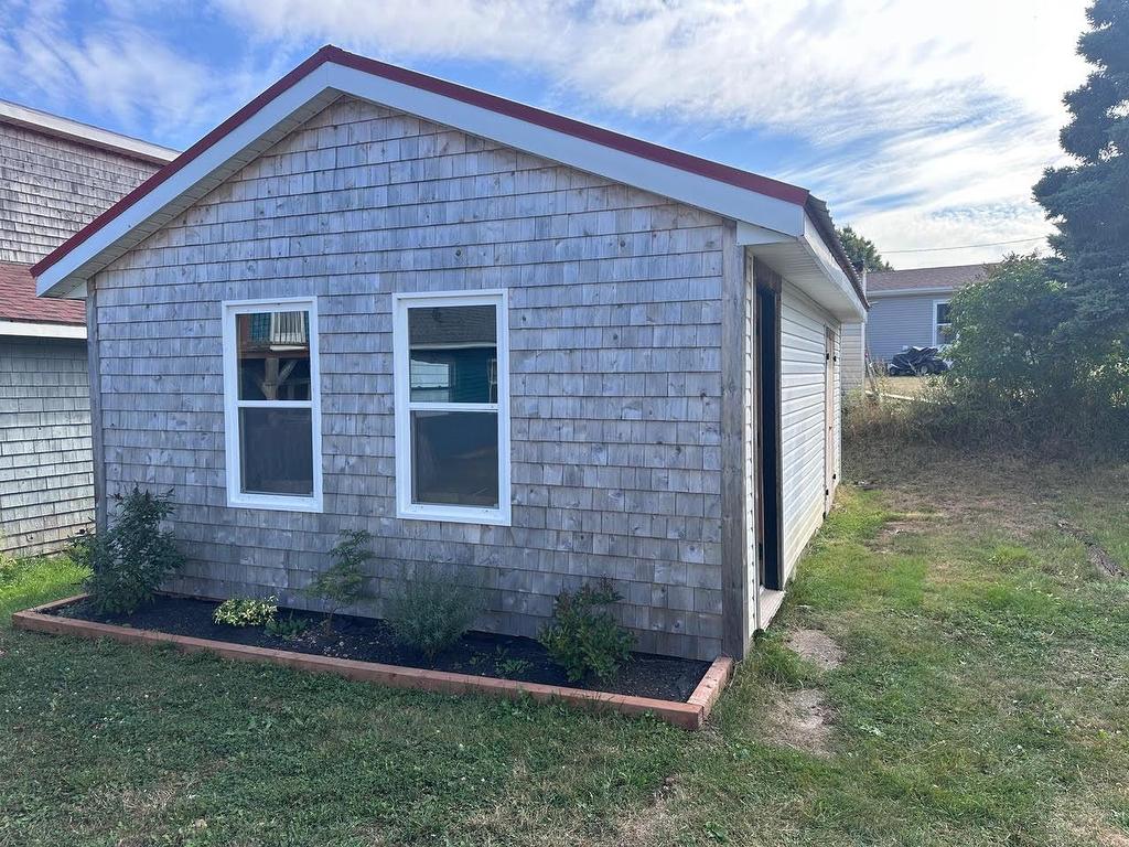 105 Riverside Drive, North Rustico, PE