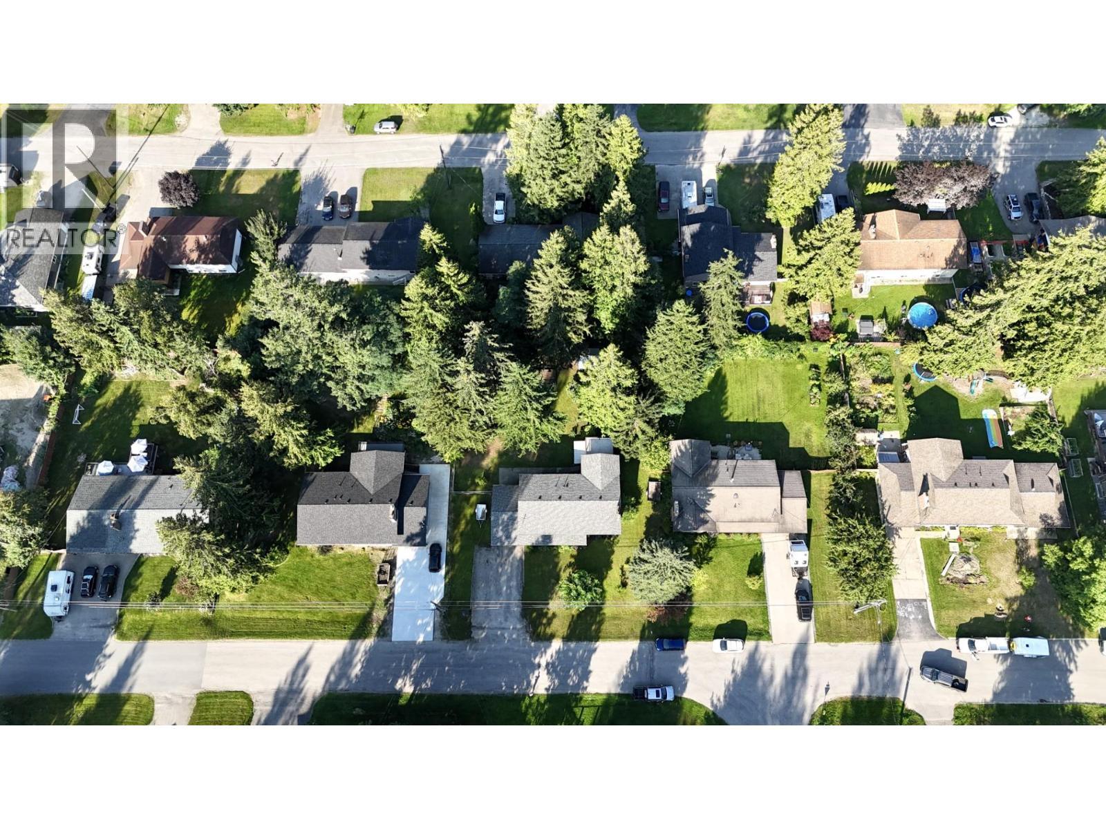 1637 Birch Drive, Revelstoke, BC - Outdoor With View