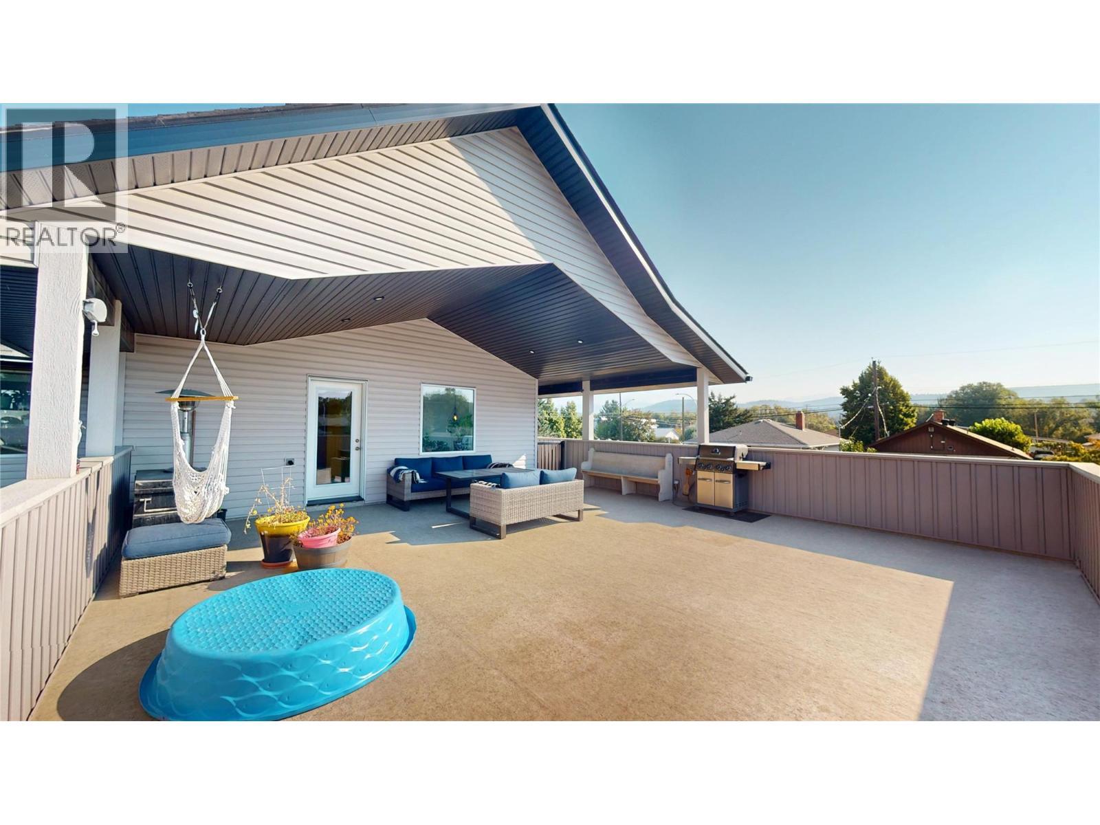 1605 4Th Street N, Cranbrook, BC - Outdoor With Deck Patio Veranda With Exterior