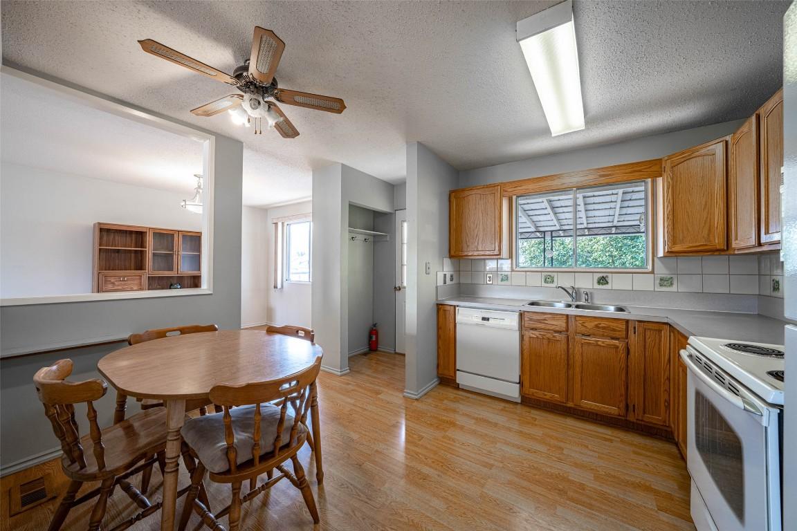 4402 16 Avenue, Vernon, BC - Indoor