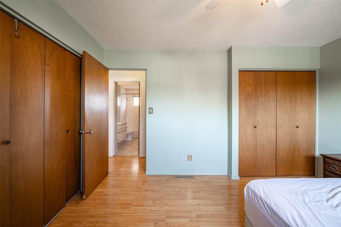 4402 16 Avenue, Vernon, BC - Indoor Photo Showing Bedroom
