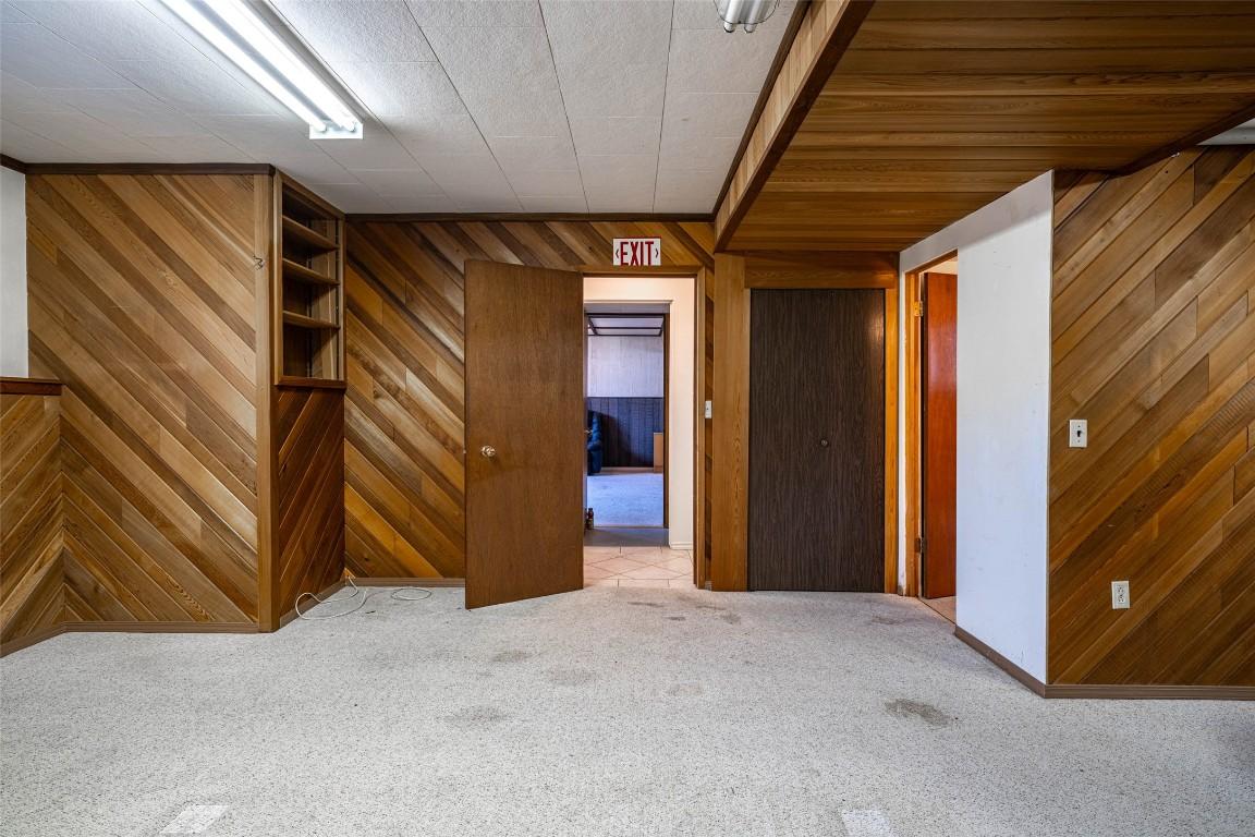 4402 16 Avenue, Vernon, BC - Indoor